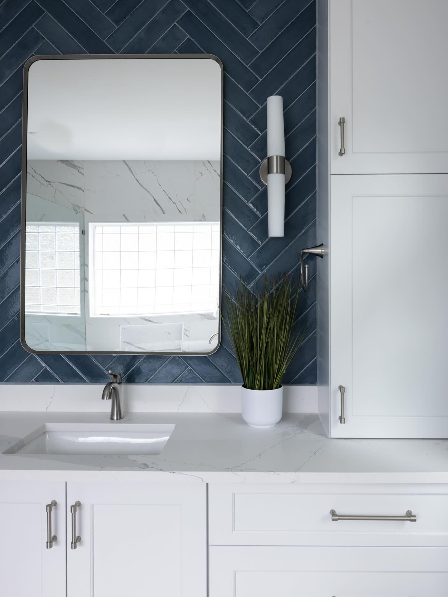 Great projects don’t happen by accident. They’re the result of planning, coordination, and clear communication. Behind every finished home is a long list of thoughtful decisions made early. Good design-build work removes stress instead of creating it. Our clients appreciate that part the most ❤️🙌🏼
#turnerdesignbuild #bathroomdesign #homerenovation #lakenormanhomes #davidsonhomes