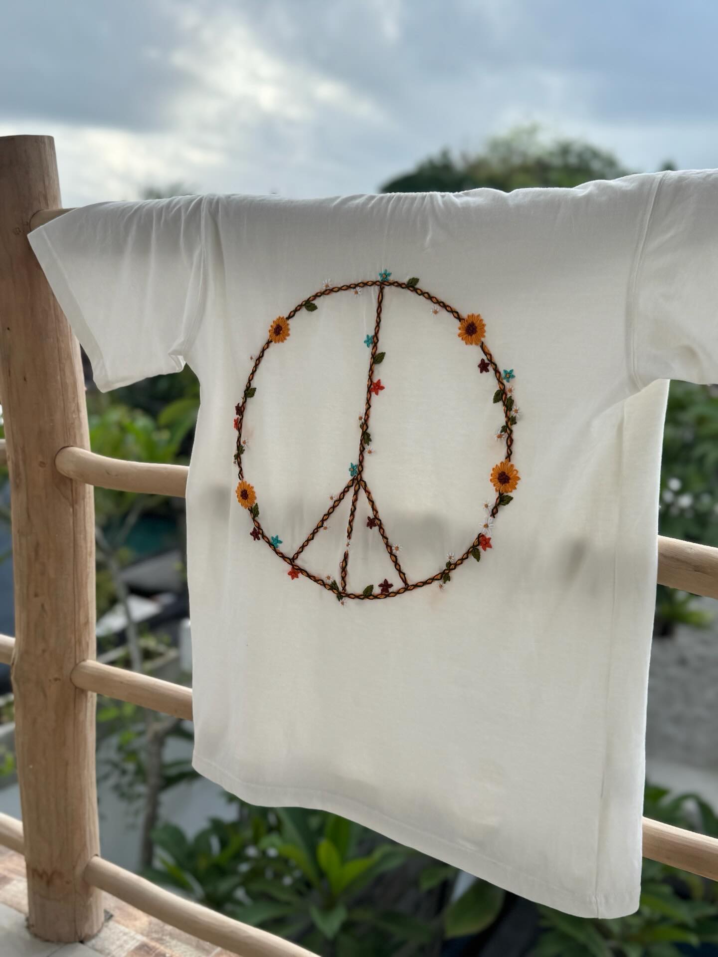 WOVEN in PEACE, Woven with LOVE 🤍
.
.
.
.
.
.
.
.
.
.
#embroideredtee #summertshirt #slowfashion #sustainablefashion #travelwardrobe