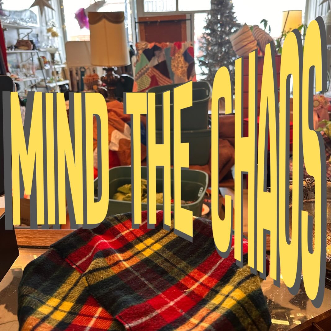 Hey Jodi, welcome back! Time to take down the holiday decorations and give the shop a good scrub. 🧽
Weekenders is open, but don't mind is, CeCe and I are just navigating the chaos! 🤪 Tree's coming down, bins are out, and the mop is ready.
Small business ownership: glamorous, right? 💋