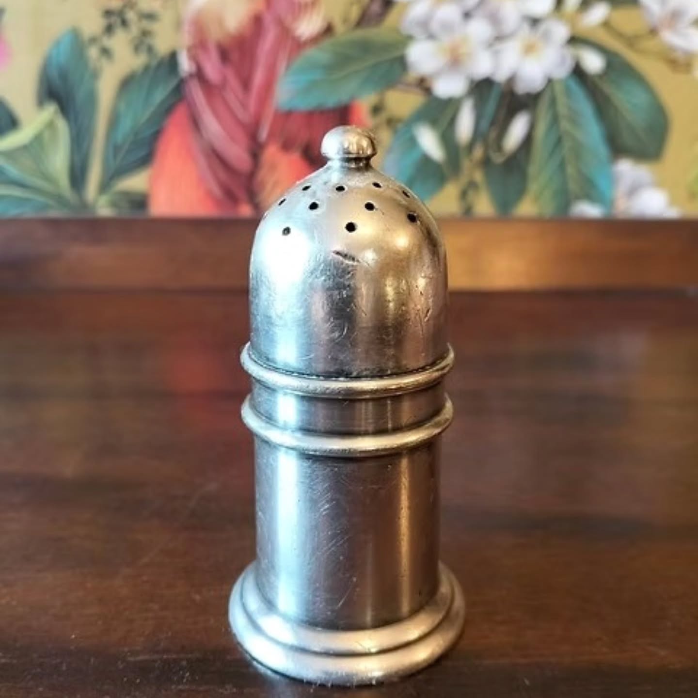 Antique Victorian late 19th or early 20th century walker and hall silver plate | https://share.google/UUofDb6bF7wdLIRp0