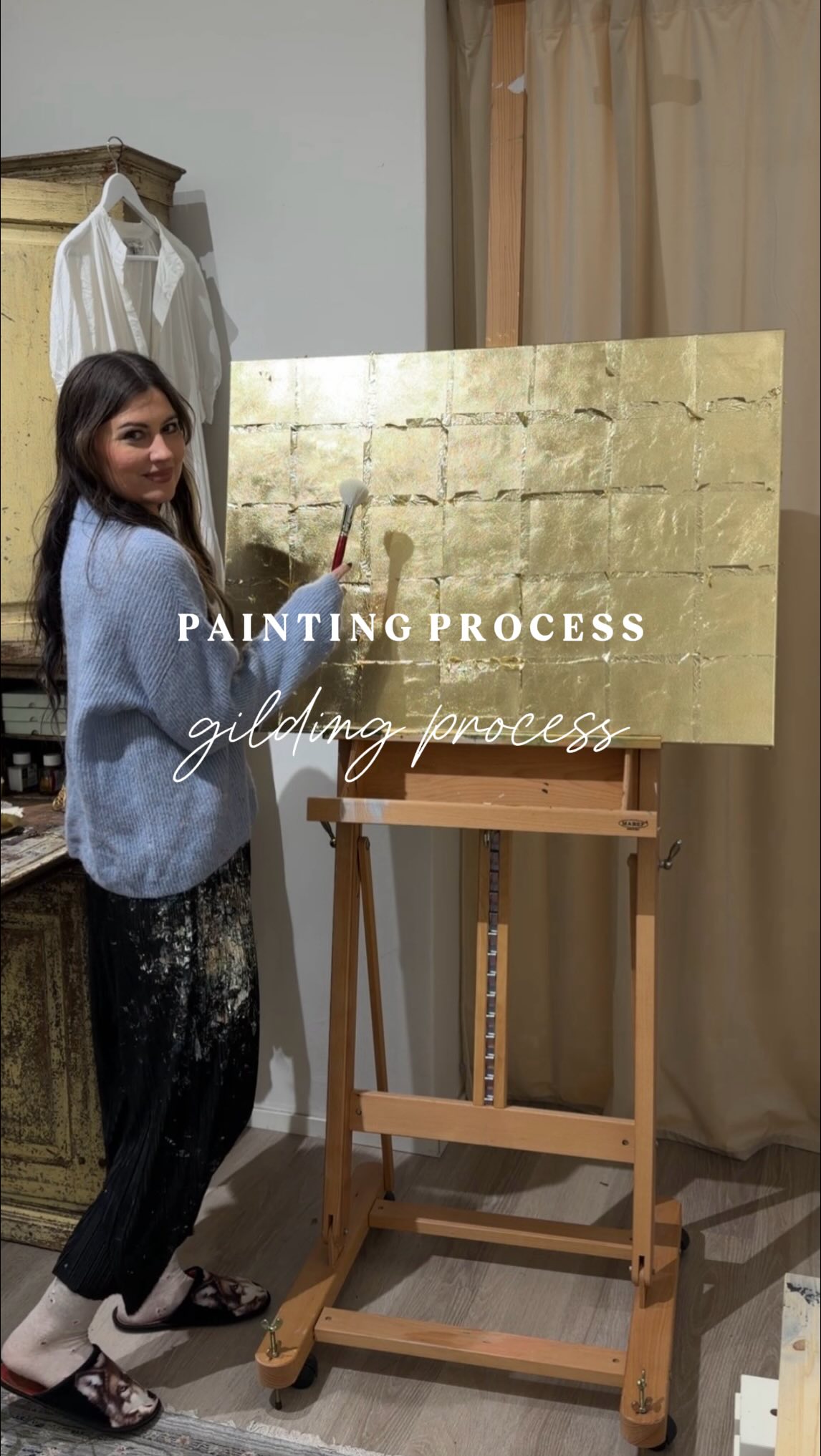 Obsessed with this part of the gilding process 🤭✨
#slowlifestyle #gilding #artinspiration #landscapeartist #paintingtutorial #fantasyart