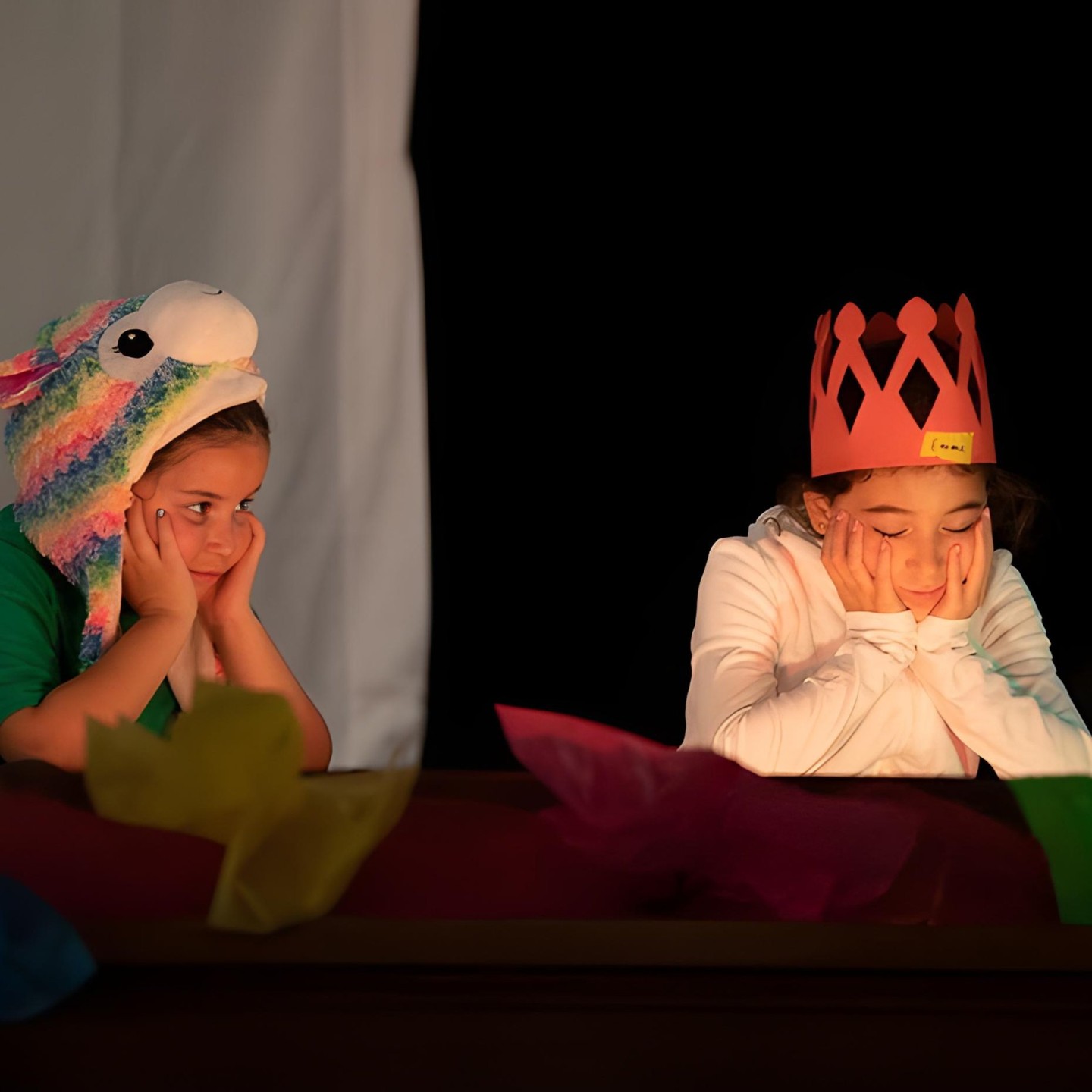 ✨ Théâtre créatif pour les tout-petits
Chaque semaine, les enfants chantent, dansent, se déguisent et donnent vie à des histoires dans un environnement sécurisant animé par des enseignants attentionnés.
🎶 Musique et chant
💃 Mouvement et danse
🎭 Jeu de rôle et déguisements
🎨 Projets artistiques
👉 Inscription via Qidigo / Register on Qidigo
https://www.qidigo.com/u/Montreal-Childrens-Theatre/activity/27620/session
✨ Creative Drama for Preschoolers
Each week, children sing, dance, dress up, and explore stories through imaginative play in a warm and supportive environment.
🎶 Music and sing-alongs
💃 Creative movement
🎭 Role play and costumes
🎨 Art projects
❄️🌸Obtenez 10 % de rabais avec le code promo SPRINGWINTER2026 / Get 10% off with promo code SPRINGWINTER2026 🌸❄️
#ProgrammeTheatreJeunesse #YoungDramaProgram
#TheatrePourEnfants #KidsTheatre
#TheatreCreatif #CreativeDrama
#JeuDramatique #DramaticPlay
#ArtsDeLaScene #PerformingArts
#ExpressionCreative #CreativeExpression
#ConfianceEnSoi #ConfidenceBuilding
#DeveloppementDeLenfant #ChildDevelopment
#TheatreDesEnfantsDeMontreal #MontrealChildrensTheatre
#MCTPrograms #YouthArts
#MontrealFamilies #MontrealKids #MontrealParents #MCT #TEM