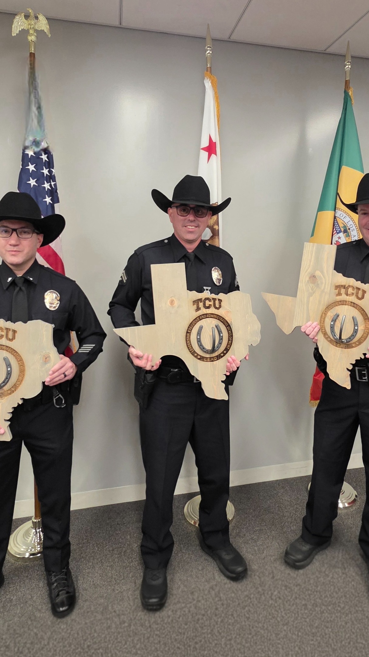 CSP and @operationprogressla met with visitors from Dallas PD, Farmers Branch PD, Weatherford PD, Fort Worth PD, DFW Airport PD, and the city of Grand Prairie to discuss the history and early beginnings of @operationprogressfw and to recognize Lt. Busiere, Officer Coughlin, and Officer Ortiz for their hard work and the meaningful impact they are making not only in the city of Los Angeles but across the country.