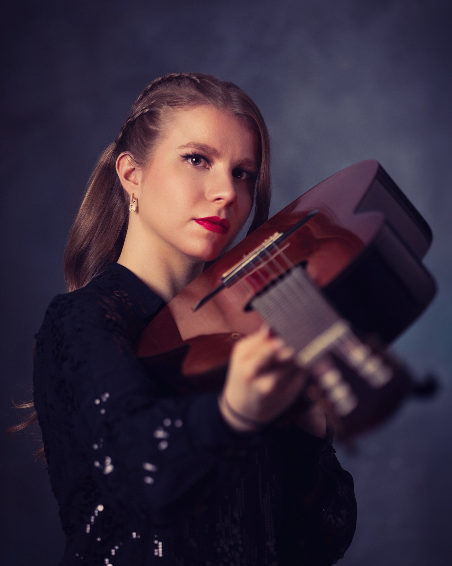 Kicking off the new year with fresh energy!!! 🎸🔥 I’m really looking forward to my winter concerts in Germany:
JAN 15th - Soltau / Solorecital
FEB 2nd - @burghausen_kultur / Solorecital „DIABOLICO“
FEB 11th - @kurhauswiesbaden / „Concierto de Aranjuez“ with @staatstheater.wiesbaden and @chinchao.lin
FEB 22nd - Schlangenbad / Solorecital
FEB 28nd - Marburg / „Concierto de Aranjuez“ with @heidelberger.sinfoniker and @vilmantas_kaliunas
MAR 4th - Freiberg / „Concierto del Sur“ with @mittelsaechsisches_theater and @jlgutierrez95
MAR 5th - Döbeln / „Concierto del Sur“ with @mittelsaechsisches_theater and @jlgutierrez95
MAR 6th - Freiberg / „Concierto del Sur“ with @mittelsaechsisches_theater and @jlgutierrez95
MAR 28th - Wittlich / Solorecital „DIABOLICO“
MAR 29th - Koblenz / Solorecital „DIABOLICO“