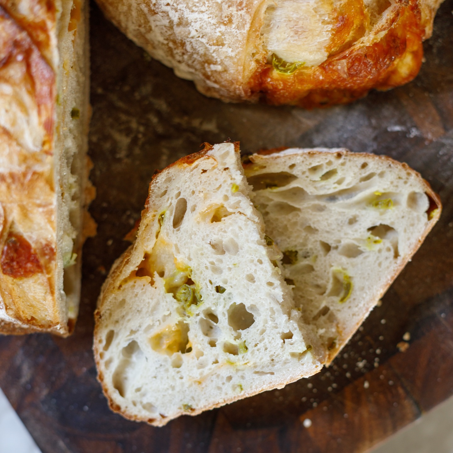 Hello to another week and that brisk cool breeze!
I am back at @lafarmersmarket this Saturday so here’s what you can look for…
Sourdough Loaves:
- Classic
- Honey Oat
- Cheddar Jalapeno
- Everything Bagel
🍪 Chocolate Chip Cookies
🍊 Orange Breakfast buns (Lafayette only)
King Cakes:
- Cream Cheese
- Cafe au lait
- Cinnamon Sugar
As usual, Gather on Main will be stocked on Friday. & if you’d like to reserve anything, let me know by message or in the comments!
#homebaker #cottagebakery #sourdough #kingcakes #farmersmarketfun