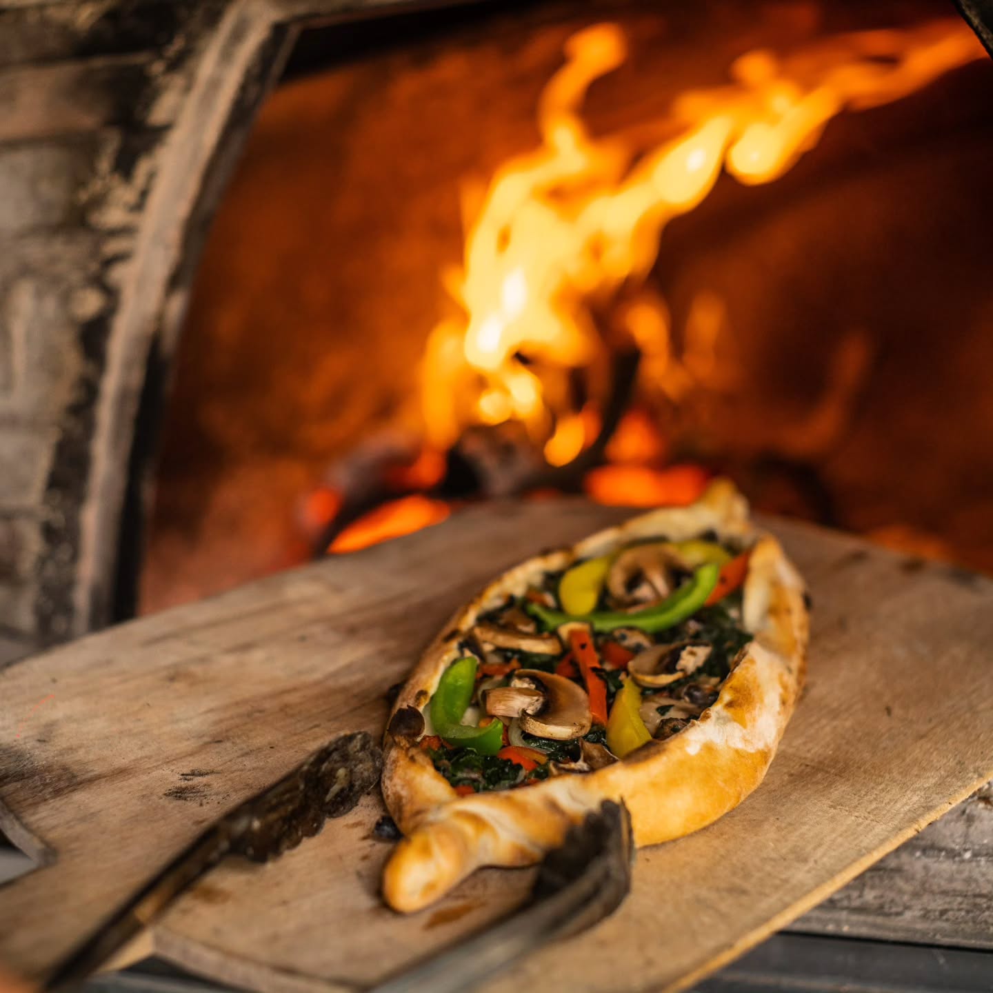 Hi folks 👋
This week our foodtruck will be at "Music in the Park " event at Lloyd Elsmore Park, Pakuranga
》WEDNESDAY, January 14th
"Music in the Park" Jazz Concert
📍Lloyd Elsmore Park
⏰️5-8.30 PM
》SATURDAY, January 1oth
""Music in the Park" Pasifica Concert
📍Lloyd Elsmore Park
⏰️5-8.30 PM
》Meanwhile, our New Permanent Pop-up inside @properdonerkebab at Ellersie is OPEN weekly, Tuesday-Sunday, 11 AM-8 PM.
▪︎We have our full range of Traditional Turkish Pides and more Döner Kebab options available at Proper Döner Kebab at Ellerslie.
▪︎Online ordering and pickups from the Ellerslie store, and deliveries with Uber Eats and DoorDash are available.
#woodspiritnz #turkishstreetfood #turkishpide #aucklandfoodtrucks #foodtruckcollectivenz