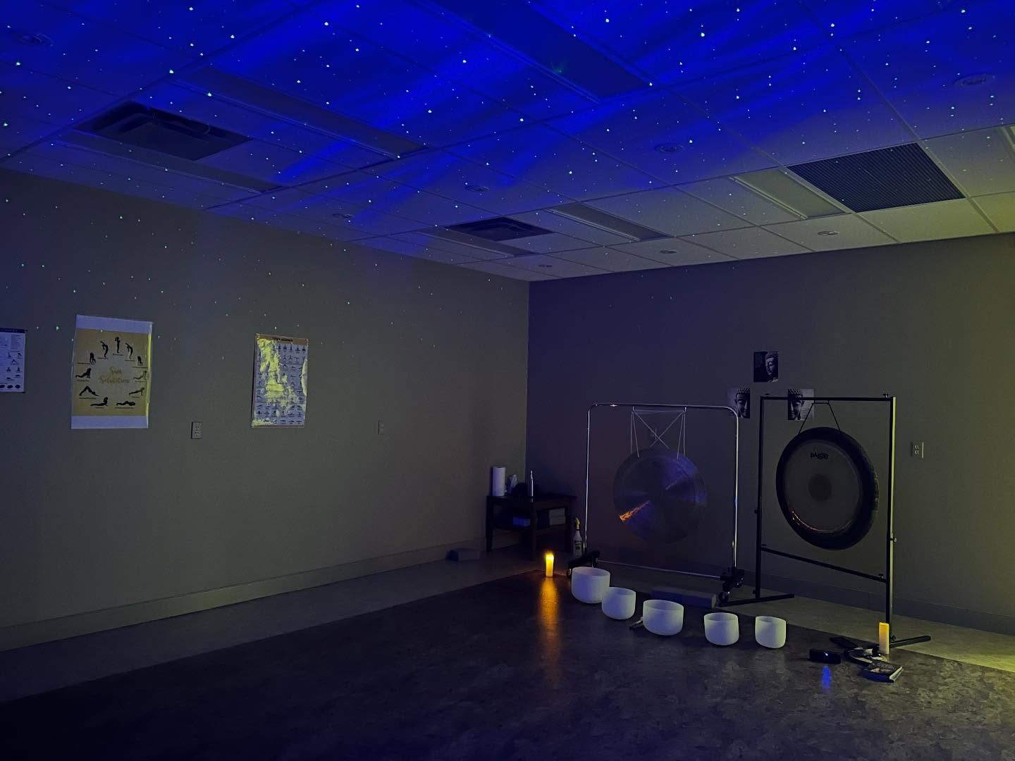 Grateful for last evening’s sound bath and for everyone who joined us to begin the year with intention, stillness, and healing vibrations.
May the resonance of the gongs and crystal bowls continue to support balance, clarity, and calm in the days ahead.
Thank you for starting this new chapter with us at Navyom Yoga in collaboration with @yqrdakotayogi 🙏
#soundbath #healing #peace #bliss #gratitude