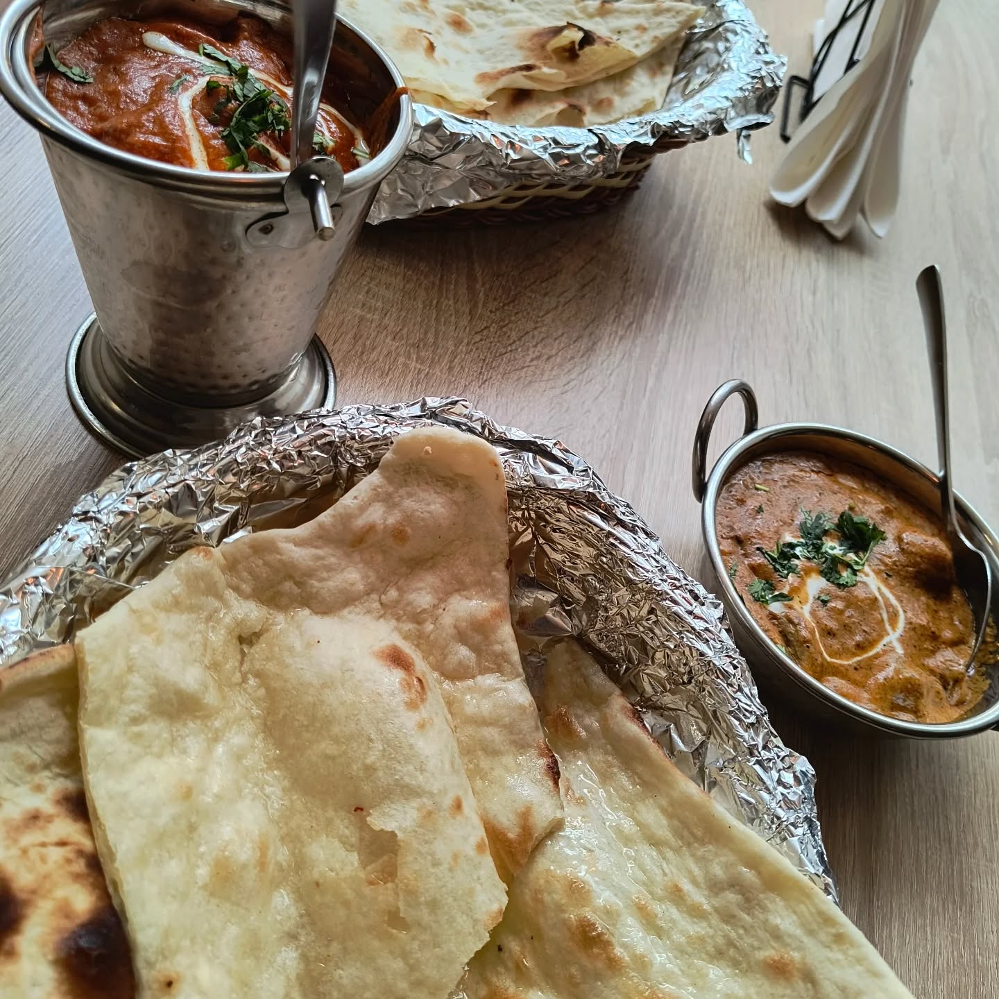 Halo Łódź
🎉 KONKURS – WYGRAJ INDYJSKĄ KOLACJĘ DLA 2 OSÓB! 🇮🇳🍛
Chcesz zabrać kogoś na aromatyczną, kolorową i rozgrzewającą kolację❓
Weź udział w konkursie!
👉 Co zrobić?
✔️ Zaobserwuj nasz profil
✔️ Polub ten post
✔️ Oznacz w komentarzu osobę, z którą przyjdziesz
💥 Udostępnienie posta w relacji = dodatkowa szansa‼️
📍 Konkurs dla mieszkańców Łodzi i okolic
📍 Odbiór nagrody: Piotrkowska 120
Powodzenia! 🍀
Zwycięzcę ogłosimy już wkrótce❤️🔥
_____________________________________________
Hello Łódź!
🎉 GIVEAWAY – WIN AN INDIAN DINNER FOR 2! 🇮🇳🍛
Would you like to take someone special for an aromatic, colourful and warming dinner? ❓
Join our giveaway!
👉 How to enter:
✔️ Follow our profile
✔️ Like this post
✔️ Tag the person you’d bring with you in the comments
💥 Share this post to your story for an extra chance to win!
📍 Giveaway for residents of Łódź and nearby areas
📍 Prize redemption: Piotrkowska 120
Good luck! 🍀
The winner will be announced very soon ❤️🔥
#Konkurs
#KonkursLodz
#windinner
#GiveawayLodz