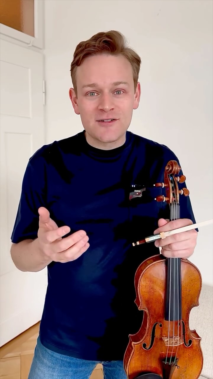 «Das 3. Violinkonzert von Mozart hat dazu beigetragen, dass ich mich international etablieren konnte» @sebastianbohrenviolinist
Am Donnerstag, 19. März 2026 beim @meisterzyklus Bern im @casinobern
@camerata_schweiz
@howardgriffiths_official, Leitung
Sebastian Bohren, Violine
Werke von Haydn, Mozart und Schubert
Vorverkauf
🎫 meisterzyklus.ch, ticketmaster.ch
📧 billettkasse@meisterzyklus.ch
📞+41 31 994 49 22 (Di - Fr 8 -12 Uhr)
📍Buchhandlung zum Zytglogge