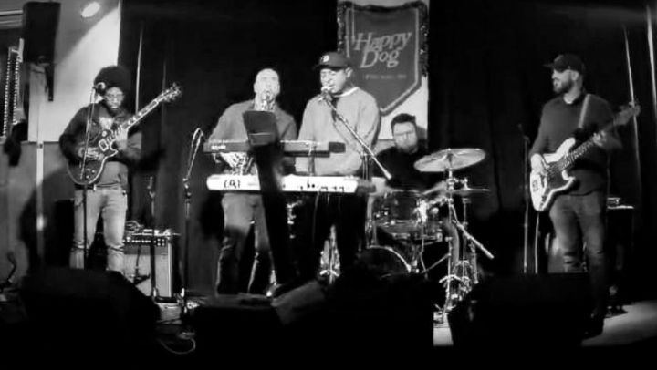 A great busy weekend for us here with shows at @happydogcleveland and @coda_tremont !
Thanks to all our friends who came out and the venue staff!
Please check out @abstractsoundsofficial
@thestix_quintet @prairiepavementmusic @allthehipe
& @lakephilly
Everyone kept the night flowing with good energy.
These guys make everything a billion times more fun!
See ya in a couple weeks at @dunlapscornerbar
#cleveland #livemusic #jazz #hiphopmusic #r&b
Also, a huge thanks to my fiancé @eliza030701 for being out all night and getting so much video.
- Alonzo Johnson
