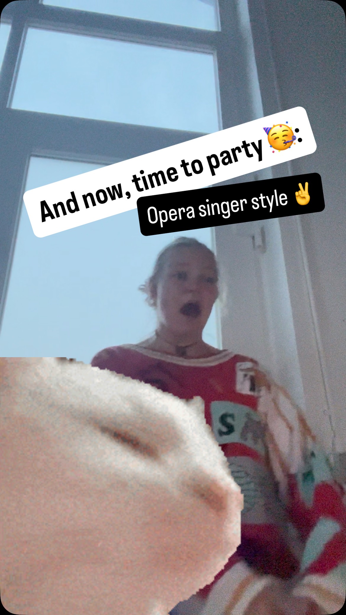 Best practice secret from one opera singer to another 😘😘
XOXO a confused mezzo
(Featuring some Queen of the Night from Mozart’s Magic Flute)
#operasingersofinstagram #operasinger #opera #operalife #practicelog #practice #practicing #musicpractice #queenofthenight #diezauberflöte #sillygirl #sillytimes #larynx #practicetips #havingfun