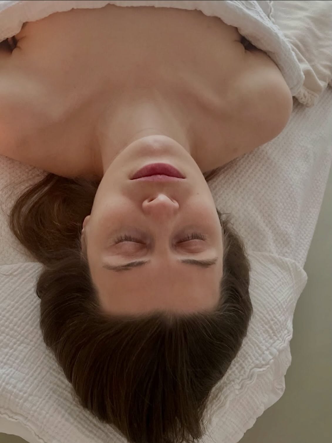 POV: You finally stopped running and remembered what it feels like to breathe. ✨
There is a specific kind of magic that happens at Le Sublime. It’s the moment the world goes quiet, the tension leaves your shoulders, and it’s just you and the healing hands of Virginie.
This isn’t just a facial. It’s a nervous system reset. 🕊️
The Glow-Up Checklist:
Sculpted, lifted skin
Deep lymphatic drainage
A mind that is finally, truly still.
Ready to find your quiet? Link in bio to book your session. ☁️
Your time with Virginie at Le Sublime is the deep exhale your skin is craving.
✨ Exclusive Treat:Tap the link in bio to claim your moment of warmth.
#winter #amsterdamwellness #AmsterdamBeauty #skincareamsterdam #winterglow