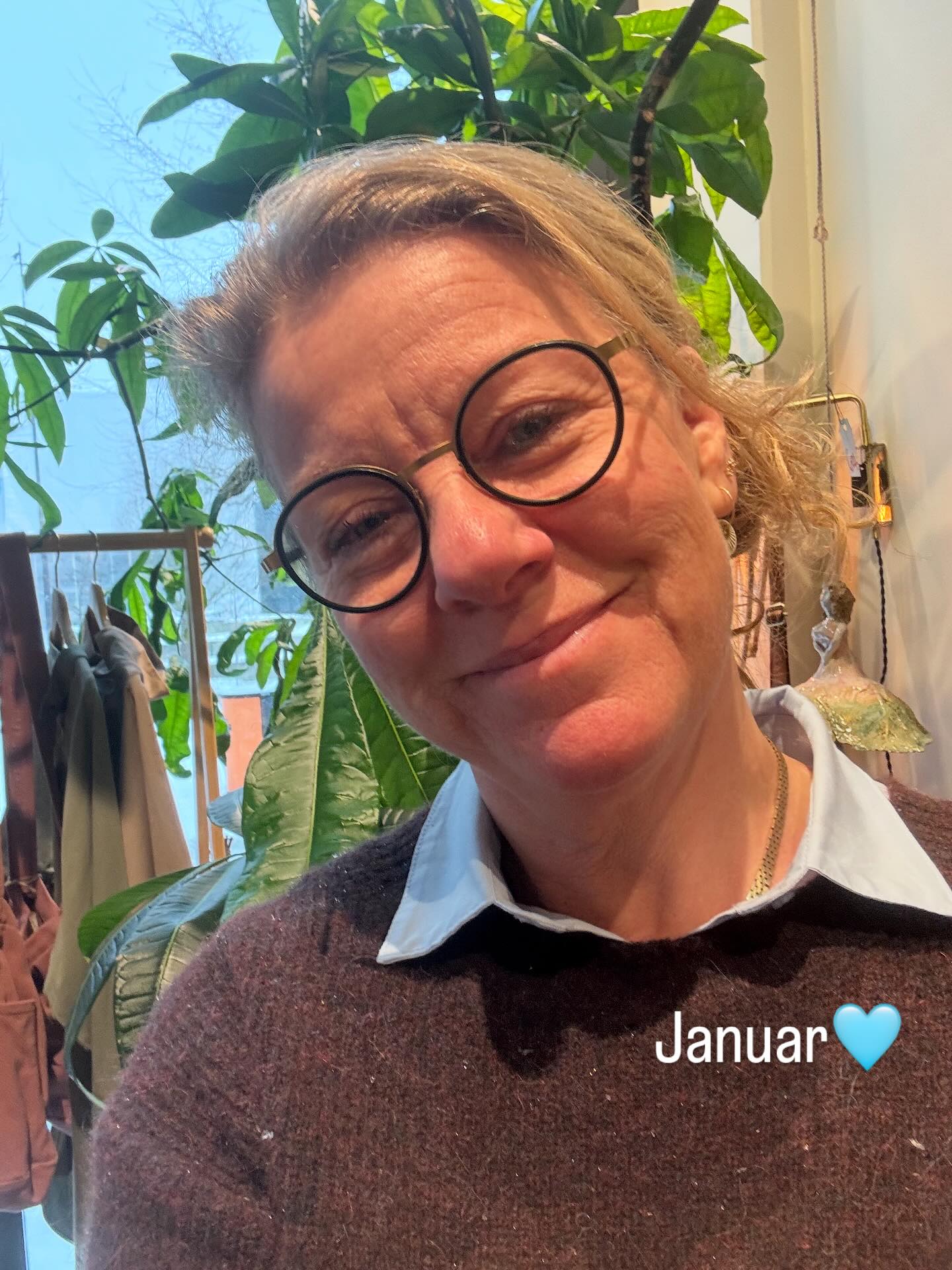 Er i derude endnu ? En lang dejlig pause fra "kanalen" 🩵 men vi er her selvfølgelig endnu !! Fuld af ny go energi ! #billund #januar ....kig endelig forbi