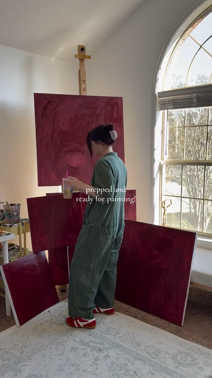 Prep time 🤍 Back in the studio after a little break. This is the very first underpainting layer. New paintings on the way!
#artist #interiordesign #hummingbirdart #commissionart #artforinteriors