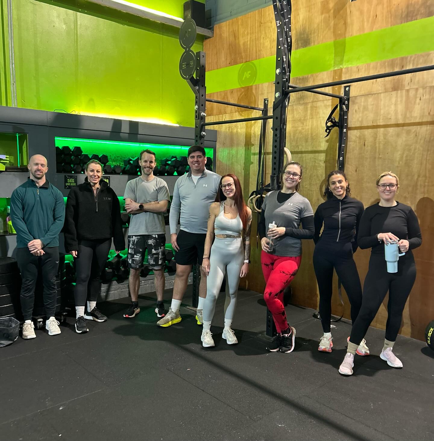 🟢 Beginner workshops done ✅
🟢 We all start somewhere — usually with a few nerves and a lot of questions.
🟢 If you’ve ever thought “I need to get fitter first” or wondered whether CrossFit or HYROX style training is for you, the best next step is a free taster session and to experience it for yourself.
🟢 Drop us a message and we’ll get you booked in for a taster 🤗
🟢 No ego. No judgement. Just great fun and great coaching 👌