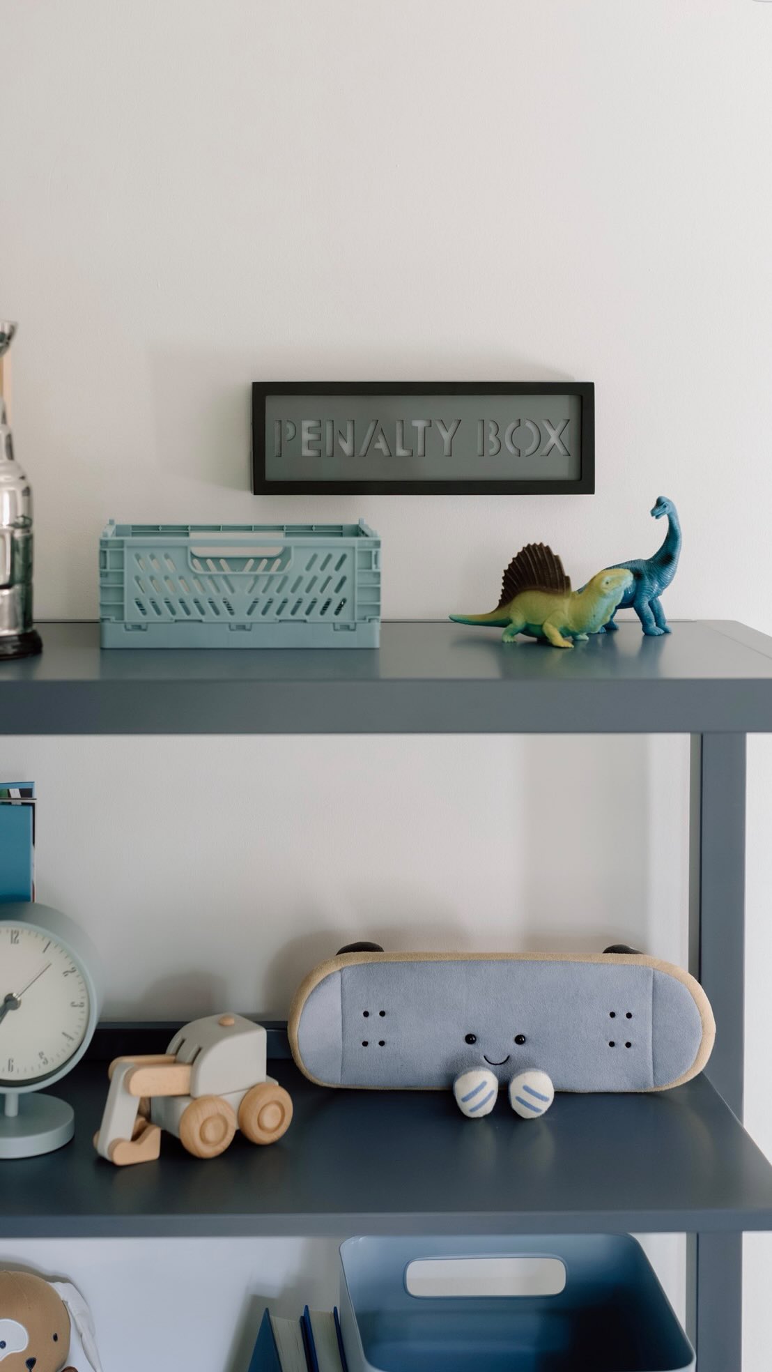 Everyone loves a good before and after! 🙌🏼
See blog for more!
Project: Little Legend
Interior Designer: @andreagrbichome
Climbing Nook: @movementrooms