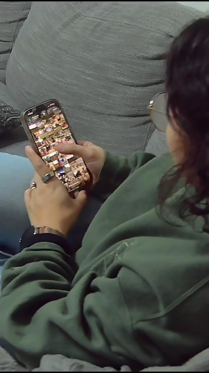 This year I’m choosing analog on purpose.
Around our people - Less time behind a screen.
More time in real moments — with my kids, in my body, outside, moving, breathing.
Presence is a form of self-care.
Slowing down is a habit.
These moments matter. 🧡
Here’s to more living!
—————————
#CampSnapGoAnalog #SunOut #StrengthOverWeakness #PresentOverPerfec