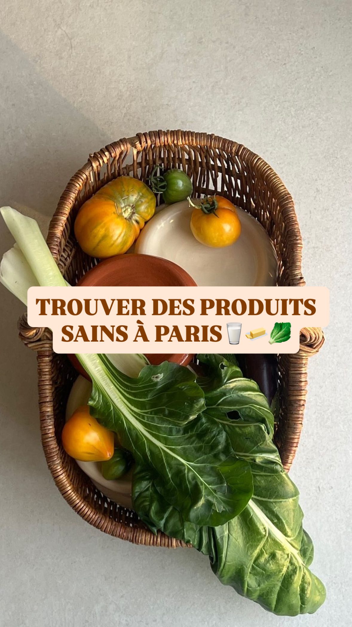 ✨ Manger sainement à Paris, c’est possible ✨
On me dit souvent 🇫🇷
« À Paris, on ne trouve plus de bons produits »
Et pourtant… regardez bien 👀
📍 En plein centre de Paris, j’ai découvert une épicerie bio indépendante qui propose des produits vraiment intéressants pour la santé, et parfois difficiles à trouver.
🥛 Produits laitiers de vaches de pâturage
✔️ Races anciennes
✔️ Lait A2, plus digeste et moins inflammatoire
✔️ Lait cru, extrêmement difficile à trouver à Paris
👉 Un vrai plus quand on s’intéresse à la nutrition et à la qualité des aliments.
🍲 Miso traditionnel fermenté
Idéal pour les soupes d’hiver ❄️
🦠 La fermentation soutient le microbiote
💚 Prendre soin de ses intestins, c’est la base d’une bonne santé.
🐟 Foie de morue de qualité
✔️ Oméga-3
✔️ Vitamine A
✔️ Vitamine D
Des nutriments essentiels, souvent absents de l’alimentation moderne.
🍯 Miel artisanal non chauffé
Ici, pas de doute sur la qualité
📞 Le contact direct du producteur est disponible
💬 Le personnel connaît l’origine des produits et répond aux questions.
🥬 Kimchi et légumes lacto-fermentés
Encore des aliments vivants pour nourrir le microbiote intestinal
👉 Un réflexe simple pour améliorer la digestion.
💡 Mon conseil nutrition à Paris
Cherchez ces épiceries bio de quartier,
Privilégiez les produits locaux et fermentés,
Et échangez avec des professionnels passionnés.
👉 Dis-moi en commentaire :
quel produit sain est le plus difficile à trouver pour vous à Paris ? 👇
La fameuse épicerie que j’ai trouvé, allez-y, ils sont supers 😍
📍Bio Saint-Hilaire - 19, Rue Geoffroy Saint-Hilaire, 75005 Paris