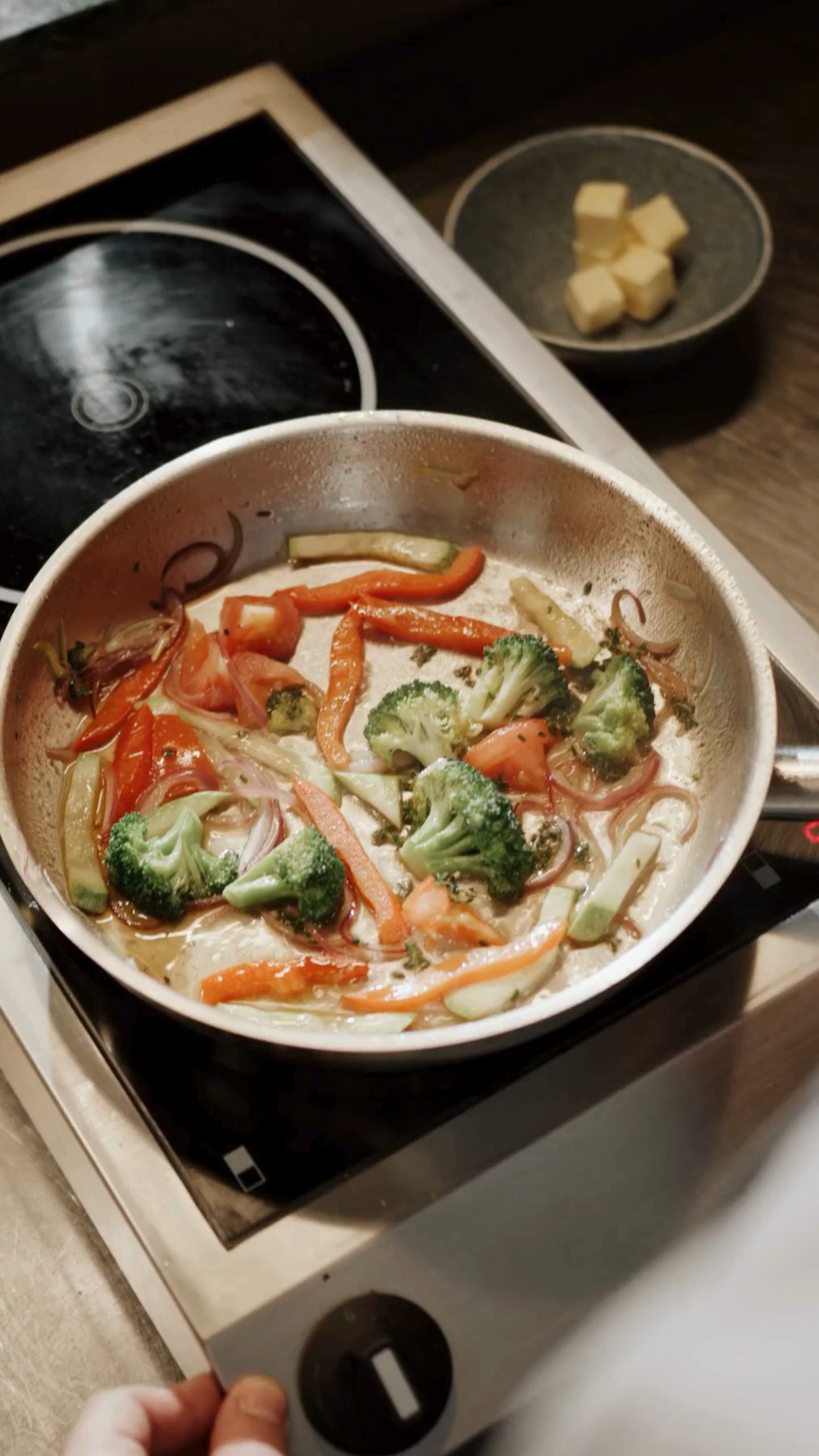 Akdeniz ve Ege'nin eşsiz lezzet sırları Turna Gurme'de.