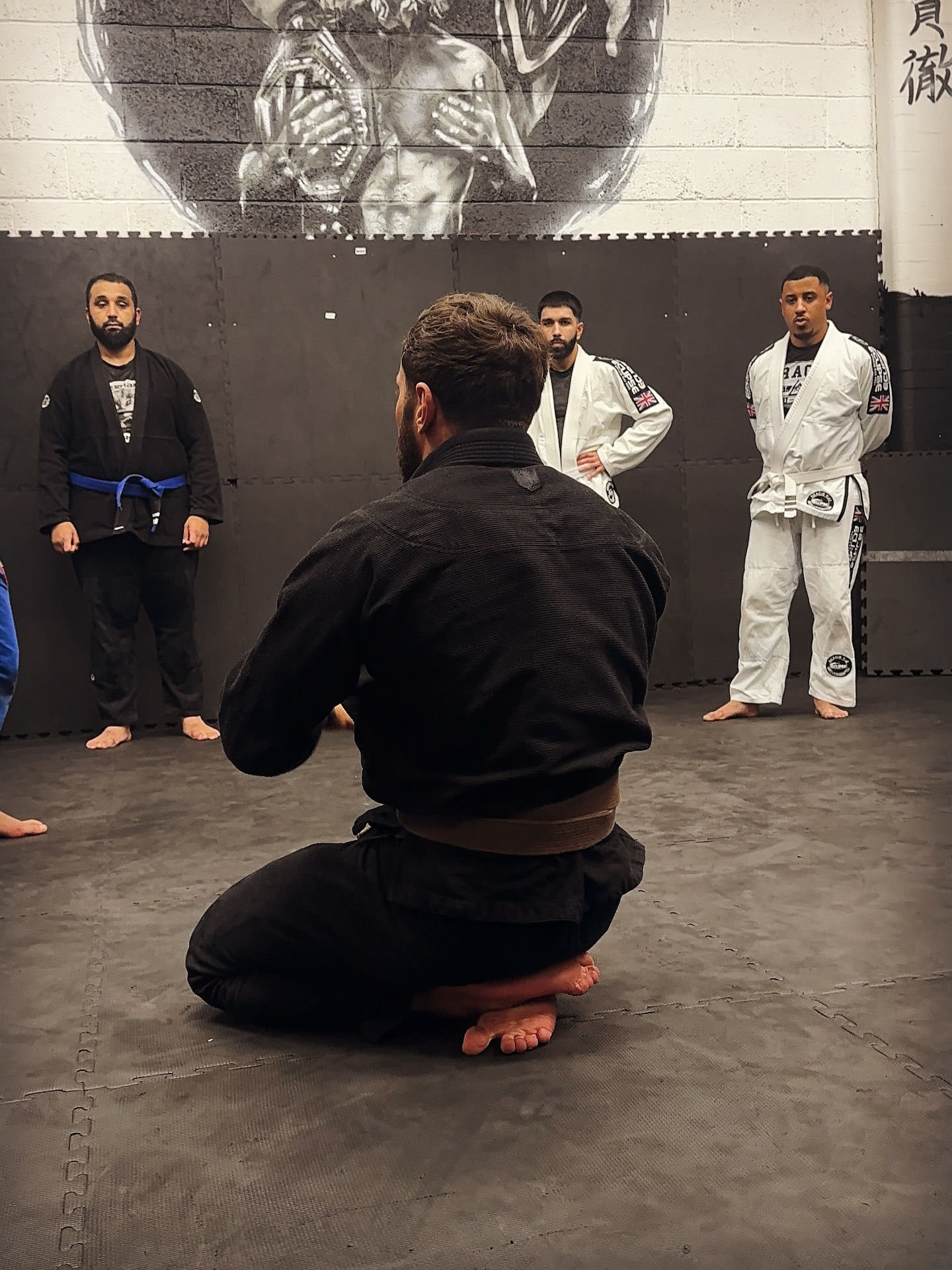 🥋 BJJ GEMS DROPPED!🥋
First session with Coach Teale in the books and it was 🔥
We went deep on knee slicing , proper techniques that straight-up level up your passing game.
Everyone walked away with new tools, sharper details, and a better understanding of how to apply it live.
Followed it with specific training and intense sparring to lock everything in.
Massive respect to everyone who showed up and put the work in 👏
This is what progress looks like — one roll, one gem, one step closer.
Next BJJ Gi with Coach Teale:
Thursday 7–8pm
First session still FREE — just turn up ready.
One roll at a time. 💪