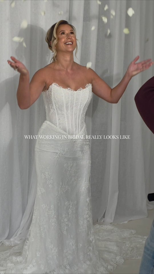 This is what working in bridal really looks like ✨
Our first week back after the Christmas break, saying goodbye to 2025 and stepping into 2026 feeling inspired.
We’ve welcomed so many new brides, and seen some of our beautiful 2026 girls returning to try on their dresses. Hosted a content day with @emmiessenceevents, @ebonyomakeup, @hairbysamanthaashley, @agne_nag_x. Unboxed new arrivals and yes, we have to try them on before they hit the shop floor.
Behind the scenes is busy, creative, and so much fun, just how we like it.
✨ Now booking 2026 appointments, tap the link in bio to secure your spot.
📞 01724 645 058
📱www.elizabethkatebridal.co.uk
📧 hello@elizabethkatebridal.co.uk
📍128 High Street Crowle DN17 4DR
#BridalBoutique #BrideToBe #BridalStyle #SayYesToTheDress #ModernBride