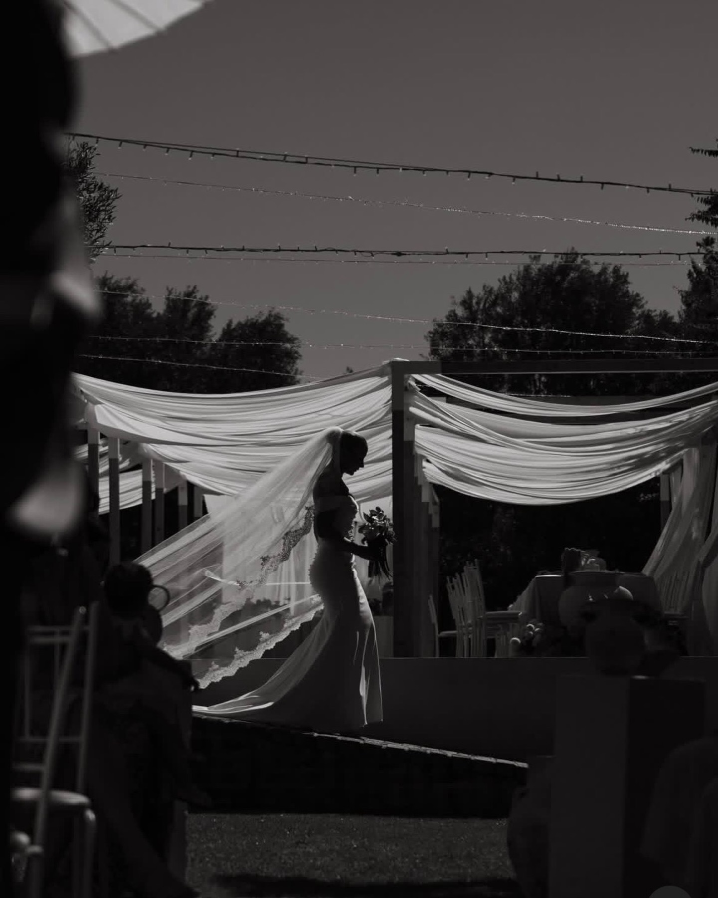 This moment 💥
#downtheaisle
#oliverock
#mountainwedding
@miss.angler
@kristiagierphotography
@fabulousfusionsoulfulspaces