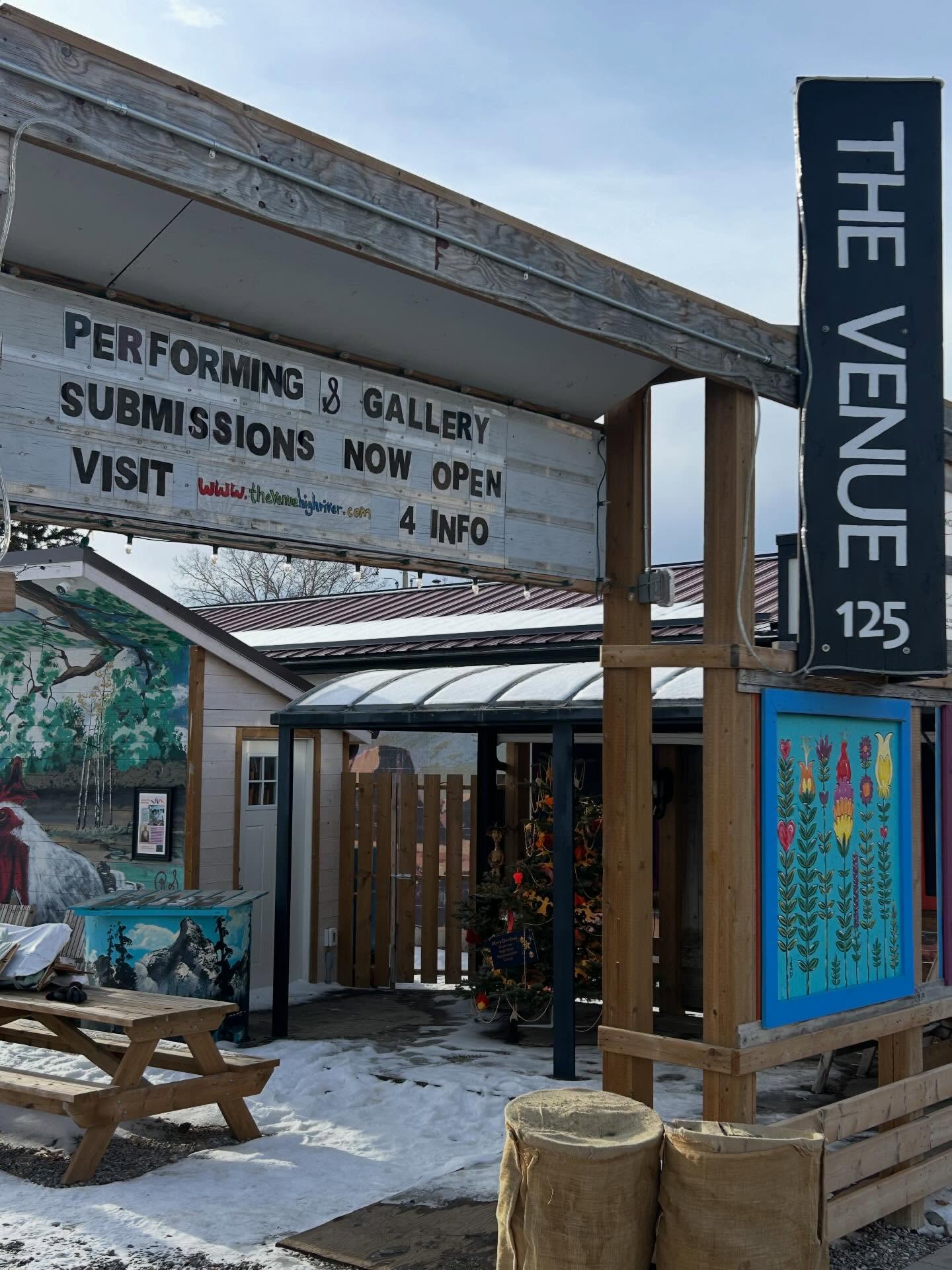 A reminder that both our Performance and Gallery Submission portals are open! With this amazing sunny weather we are dreaming of summer βοΈ
Visit our website for more info thevenuehighriver.com
#thevenuehighriver2026 #thevenuesummerseries2026 #thevenuegallery2026 #welovethevenuehighriver