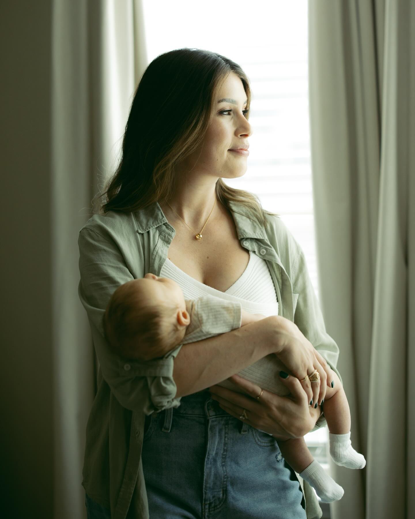 oh what a gift to gain a brother!!! and be blessed with yet another boy - being a boy mom is filled with magic, wonder, trains & cars, airplane noises and low animal growls. It’s the best, most joyous experience of my life! Very thankful this family invited me in to document their maternity & newborn season 🩵
.
#sanantoniofamilyphotographer #sanantonionewbornphotographer #sanantoniomaternityphotographer #sanantoniomoms #newbraunfelsmoms #boernemoms #bulverdemoms #alamoheightsmoms #stoneoakmoms #stoneoaksanantonio #helotes #motherhood #themotherhoodanthology