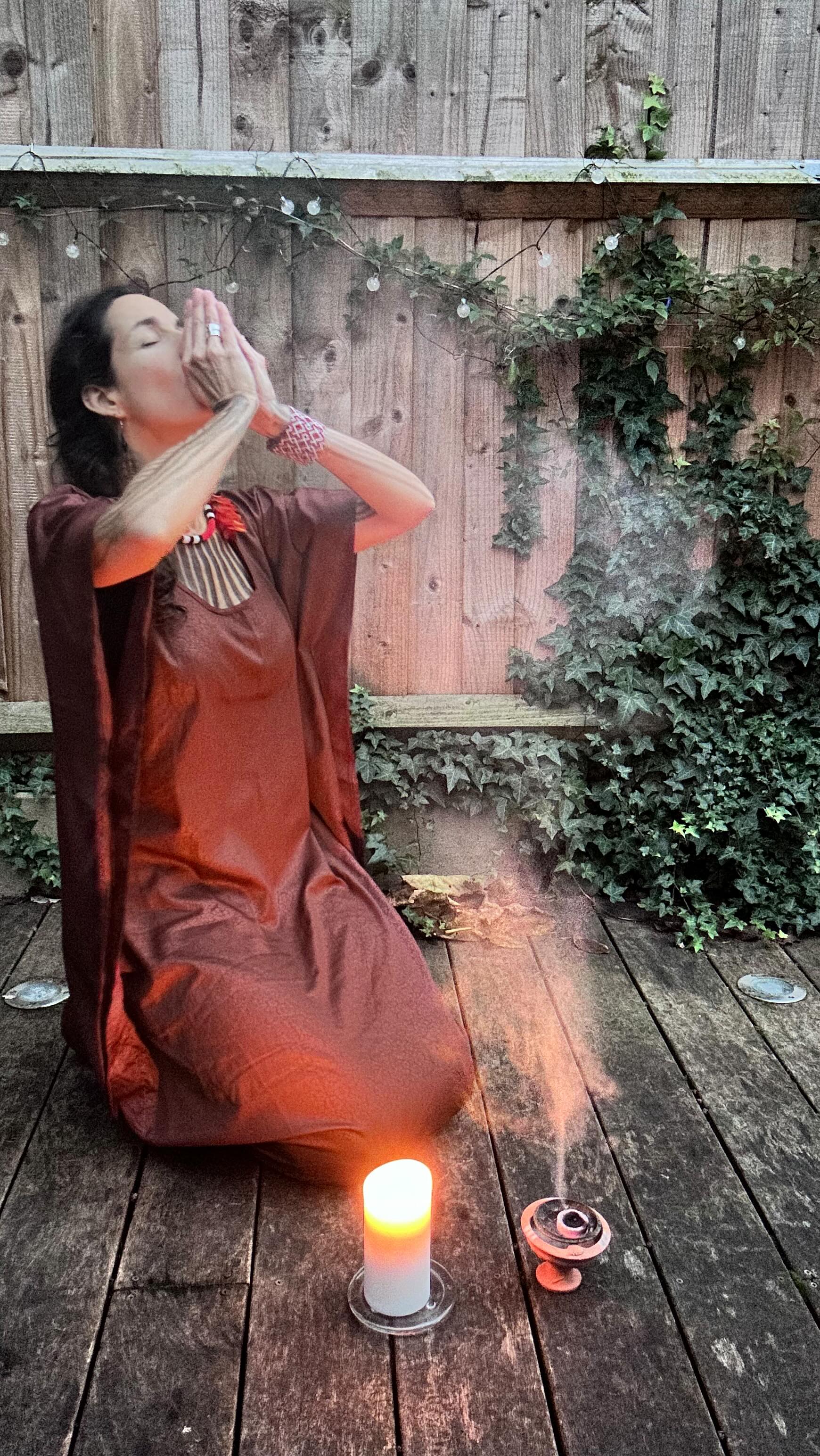 Fifty years young feeling vibrant, strong, and deeply grateful for this body and spirit. 🌿✨
There was a time when my commitment to a healthy lifestyle, clean diet, and strong discipline made me stand out (not always in a good way!). I remember being teased for not “fitting in“. But I listened to my intuition, honored my body, and stayed true to my values—year after year.
I celebrate feeling more alive, more connected, and more at home in myself than ever before, at 50. And as I look back, I can’t help but smile—turns out, the best kind of laughter is the one that comes from living in alignment with your truth.
If you are curious about supporting your nervous system to feel healthy and alive, join me at Surviving to Thriving course, in Jan 2026.
Comment THRIVE below 👇🏼
#HealthyLiving #Gratitude #VibrantAt50 #AuthenticLiving #somaticexperiencing