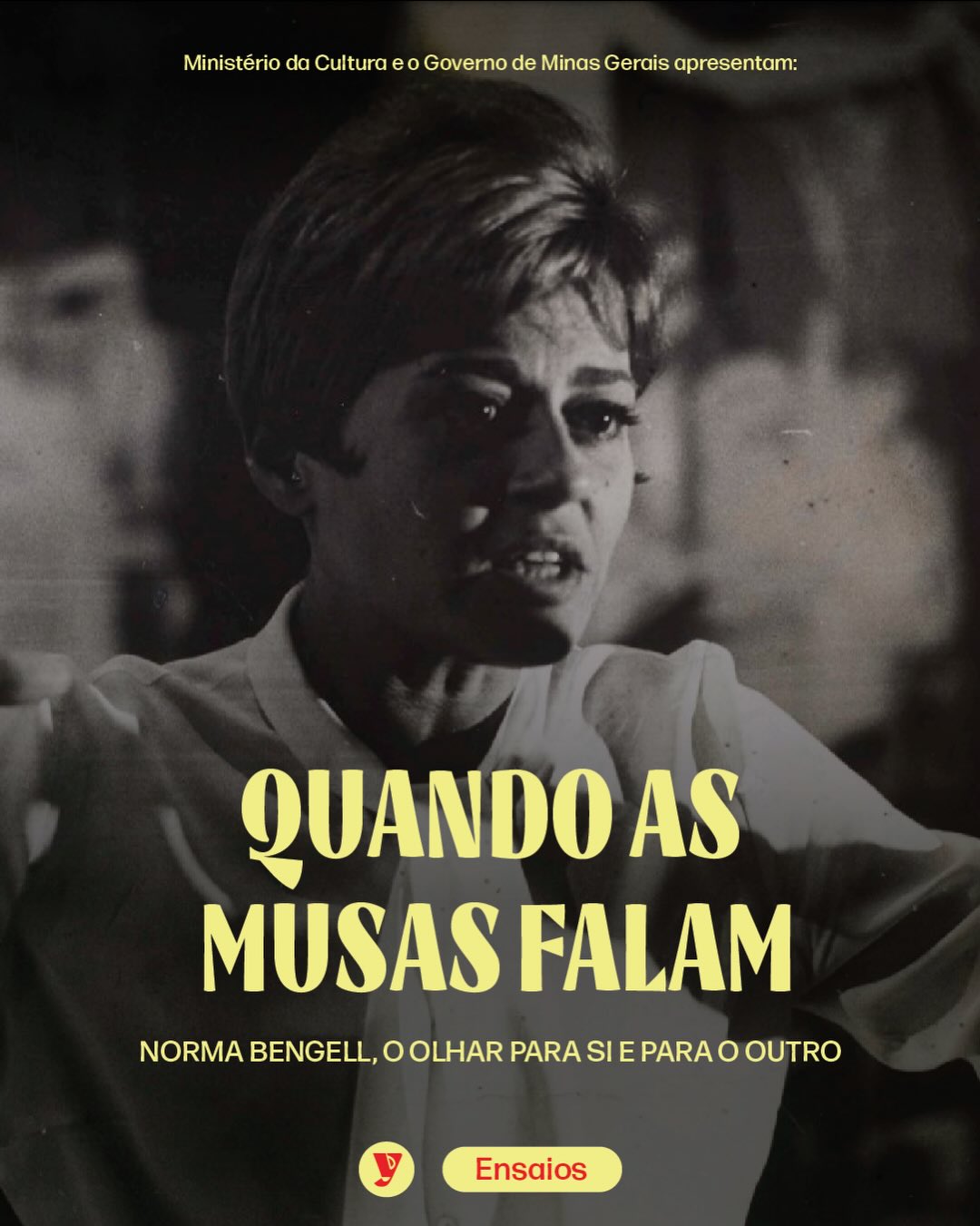Quando as musas falam: Norma Bengell, o olhar para si e para o outro
Por Andressa Gordya @_madamelechat
Muito além da imagem de musa, Norma Bengell reinventou a si mesma — e o cinema — ao atravessar o exílio, o feminismo e o gesto radical de tomar a câmera nas próprias mãos.
Neste ensaio, revisitamos seus experimentos em Super-8 realizados nos anos 1970, o encontro com Delphine Seyrig e o coletivo Les Insoumuses, e a construção de um cinema feminista e queer que desloca o olhar dominante, abrindo espaço para outras corporalidades, afetos e formas de existir.
Entre arquivos íntimos, performances camp, militância política e invenção estética, o texto revela uma cineasta ainda marginalizada pela historiografia oficial, mas absolutamente central para pensar imagens dissidentes no cinema brasileiro.
🔗 Leia na íntegra em sarayrosa.com
#NormaBengell #SaraYRosa #CríticaFeminista #CinemaFeminista #CinemaBrasileiro
🇪🇸
Cuando las musas hablan: Norma Bengell, la mirada hacia sí y hacia el otro
Por Andressa Gordya
Más allá de la imagen de musa, Norma Bengell se reinventó a sí misma — y al cine — al atravesar el exilio, el feminismo y el gesto radical de tomar la cámara en sus propias manos.
En este ensayo, revisitamos sus experimentos en Super-8 realizados en los años setenta, su encuentro con Delphine Seyrig y el colectivo Les Insoumuses, y la construcción de un cine feminista y queer que desplaza la mirada dominante, abriendo espacio para otras corporalidades, afectos y formas de existir.
Entre archivos íntimos, performances camp, militancia política e invención estética, el texto revela a una cineasta todavía marginada por la historiografía oficial, pero absolutamente central para pensar imágenes disidentes en el cine brasileño.
🔗 Lee el texto completo en sarayrosa.com