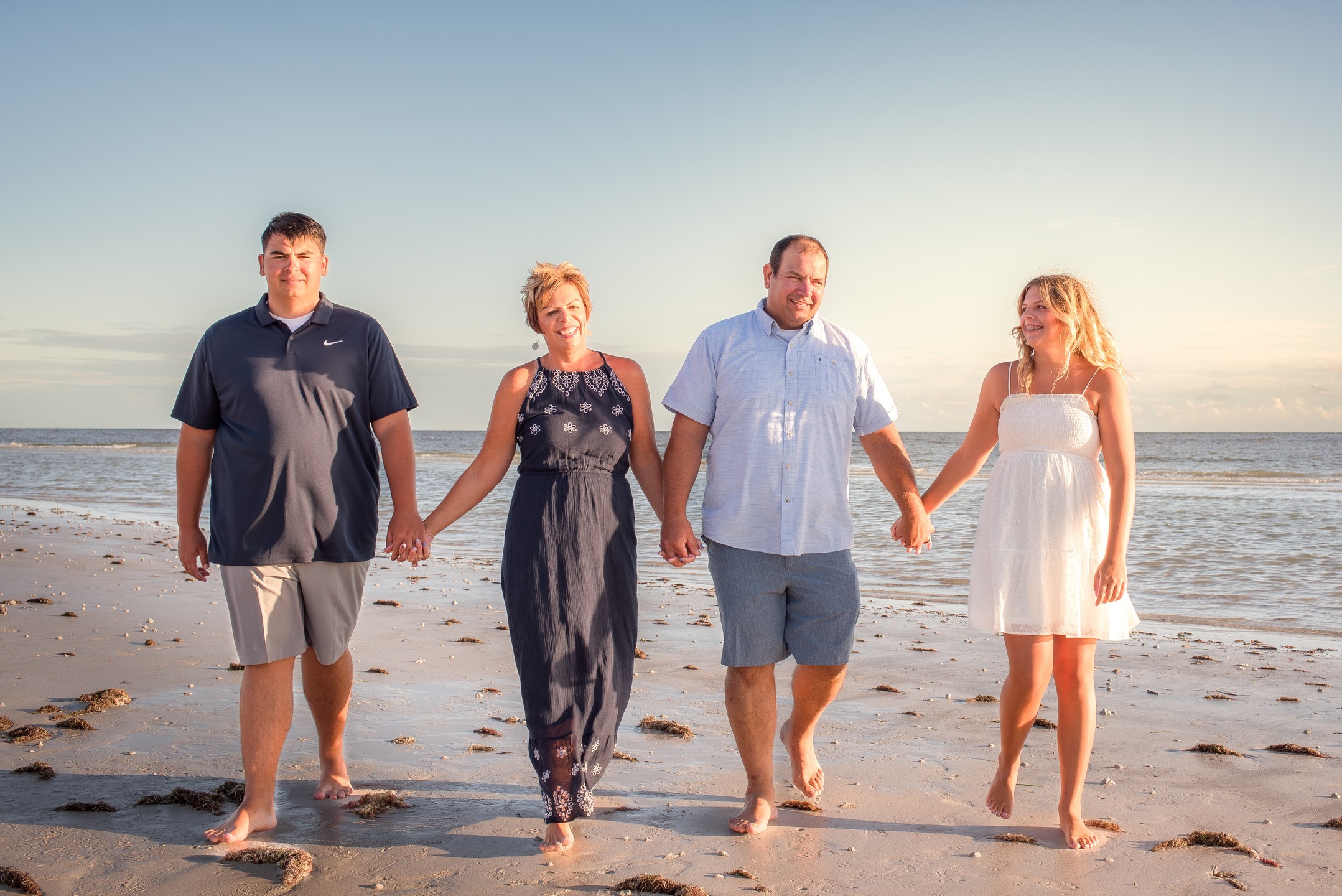 Beach moments with the F. family ๐