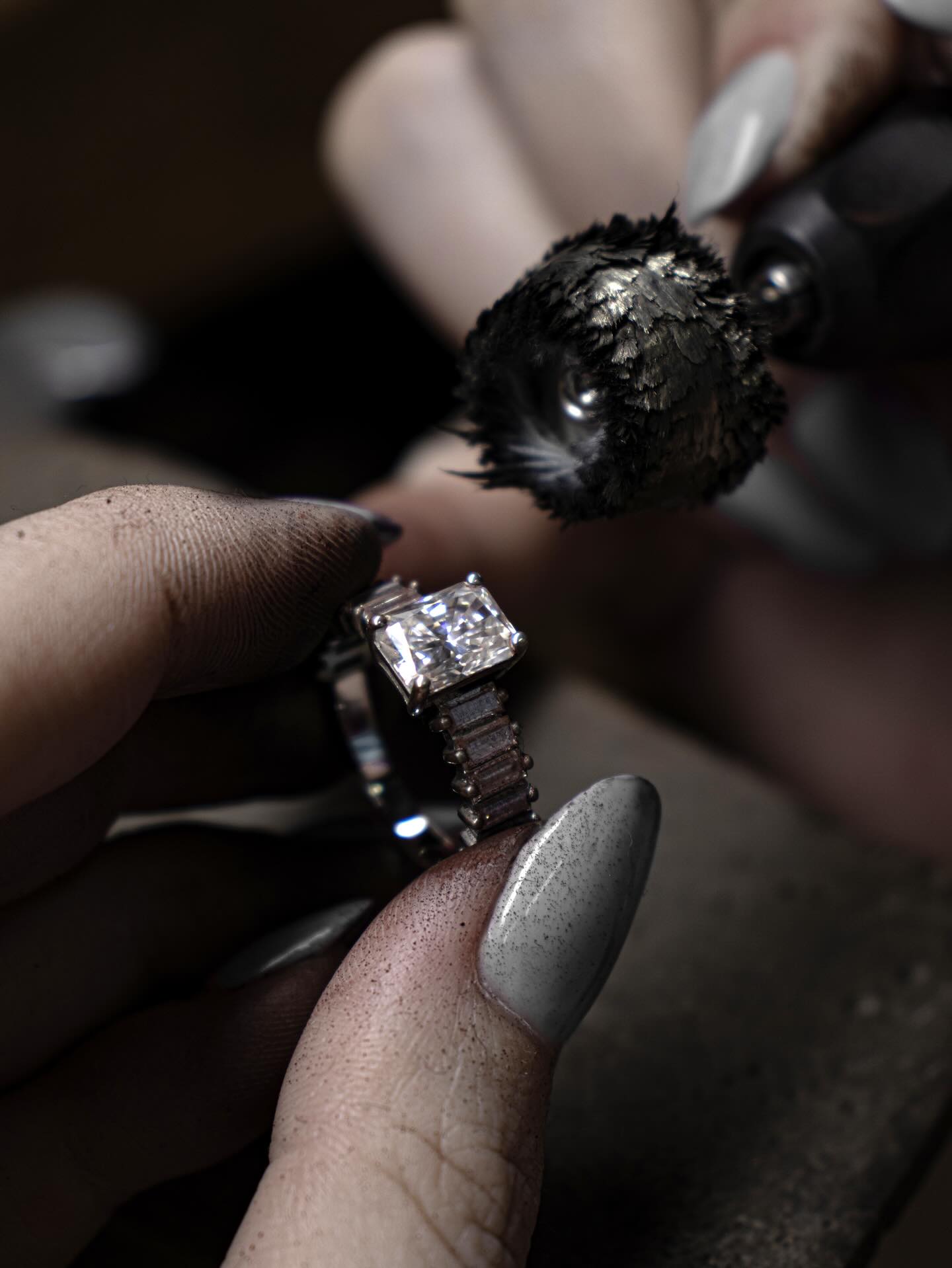 Nová kolekce je časově náročná, ale věřte tomu, že se čekání vyplatí 💠 Bohužel více zatím nemůžeme prozradit, ale na snímku se můžete seznámit s designem, který se v kolekci určitě objeví. 💥 #deloire #sperkydeloire #design #jewelrydesign #goldsmith