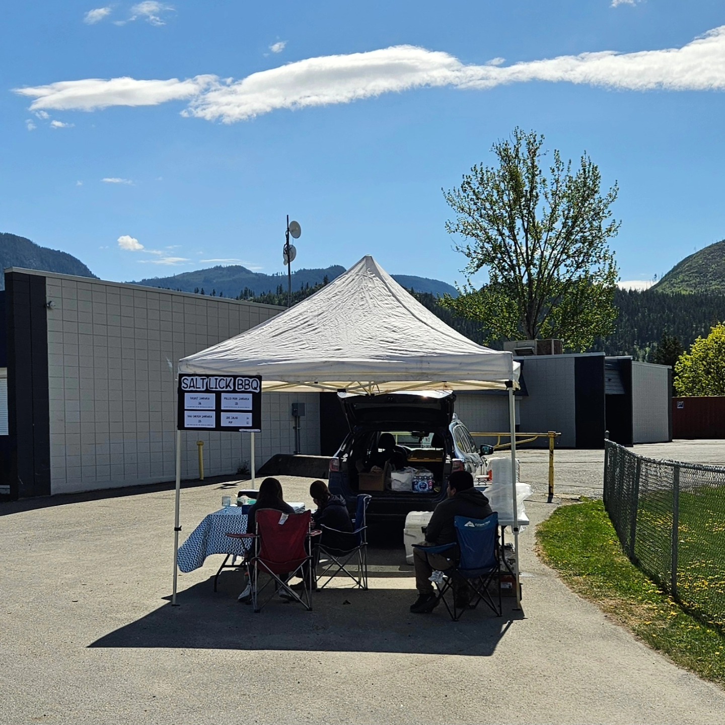 Today until 3pm at the High School!
The Barriere Secondary Grads anf Salt Lick BBQ habe partnered up to help fundraise for Dry Grad.