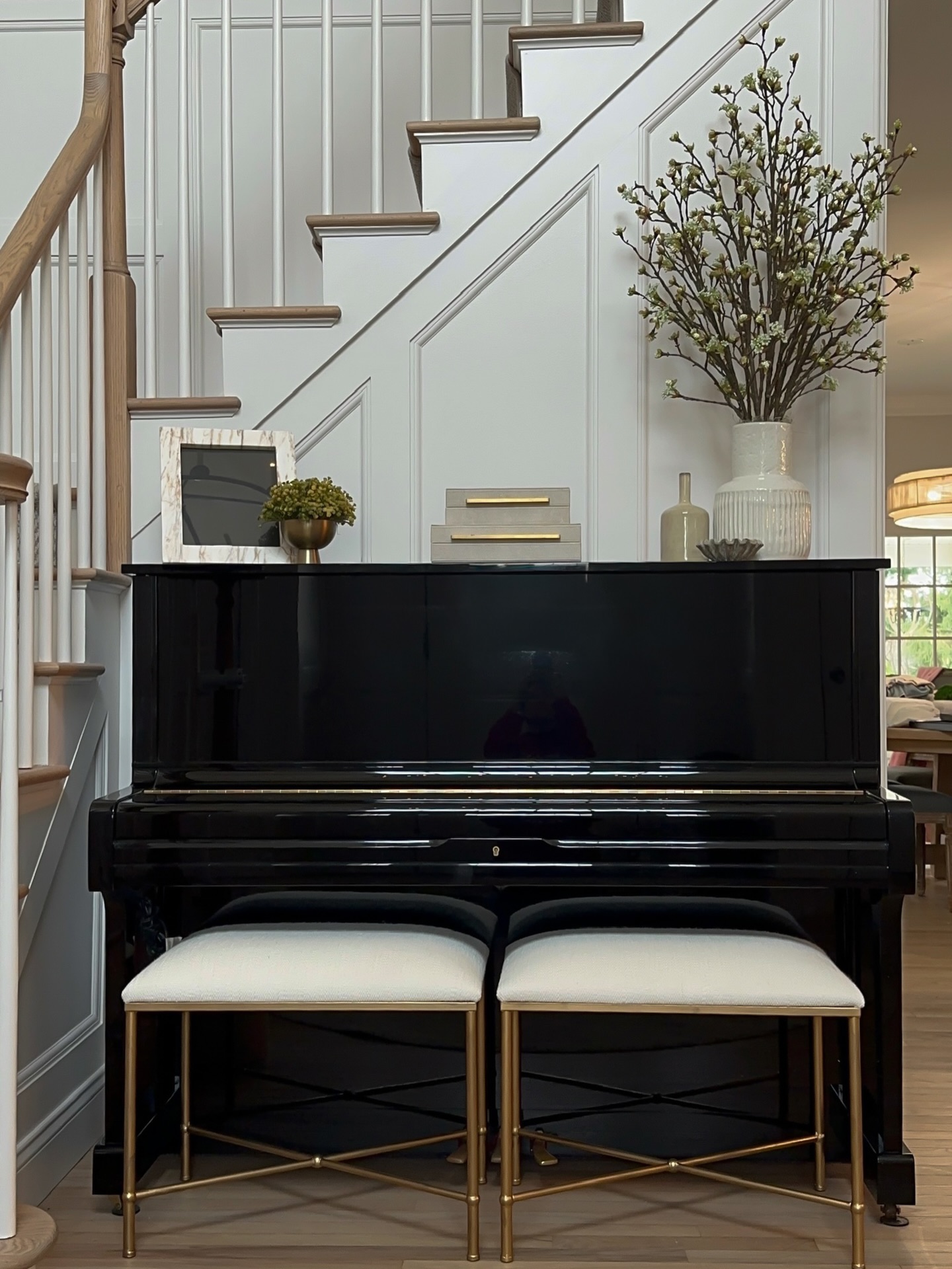 You donāt always need a full renovation to transform your home!
the client wanted to incorporate the piano in the dining room because it is such an important piece to them and there was nowhere else to incorporate it on the main floor. When this family entertains they gather around the piano, play and sing.
We recommended that we move the piano to the foyer because itās a central location in the house (and has great acoustics!), not only that, but it was our highest priority to find a spot for the piano because having it in the dining room made the space seat so few people, and overall the layout would function poorly.
Sometimes the most impactful changes come from thoughtful design decisions: refined furnishings, considered styling, and an eye for how each element works together. This entryway kept its architectural bones but gained a completely new presence.
#njinteriordesigner #njdesigner #designservices