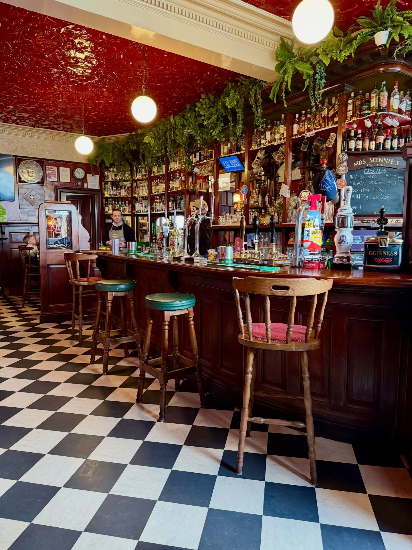 Over the weekend, The Sunday Times named the West End of Dundee as the coolest place to live in Scotland (obvs 😉). The beating heart of Dundee’s West End has to be @the_speedwell_bar (aka ‘Mennies’). A family run pub, beloved by locals and tourists alike.
The Speedwell is one of the finest examples of an Edwardian bar, the quality of the interior is even listed. It has been an absolute pleasure to assist with the interior upgrades over the past few years. The most recent of which is the new chequerboard flooring, installed at the end of last year 🖤🤍
#dundee #westenddundee #supportlocal #edwardianbar
