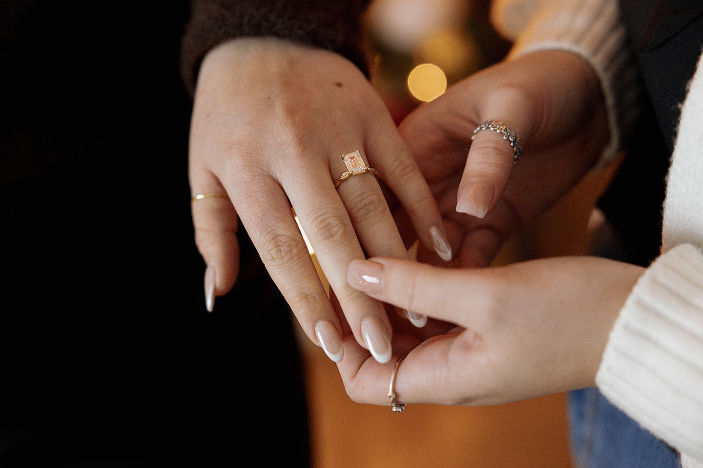 A cosy December 'yes' for Caitlyn & Brooke ๐๐ค
๐ก @wyndaleliving
๐ธ @hannahwarmishamweddings
#cotswolds #engaged #bridetobe #shesaidyes #proposal #proposalideas #theknot #shebenttheknee