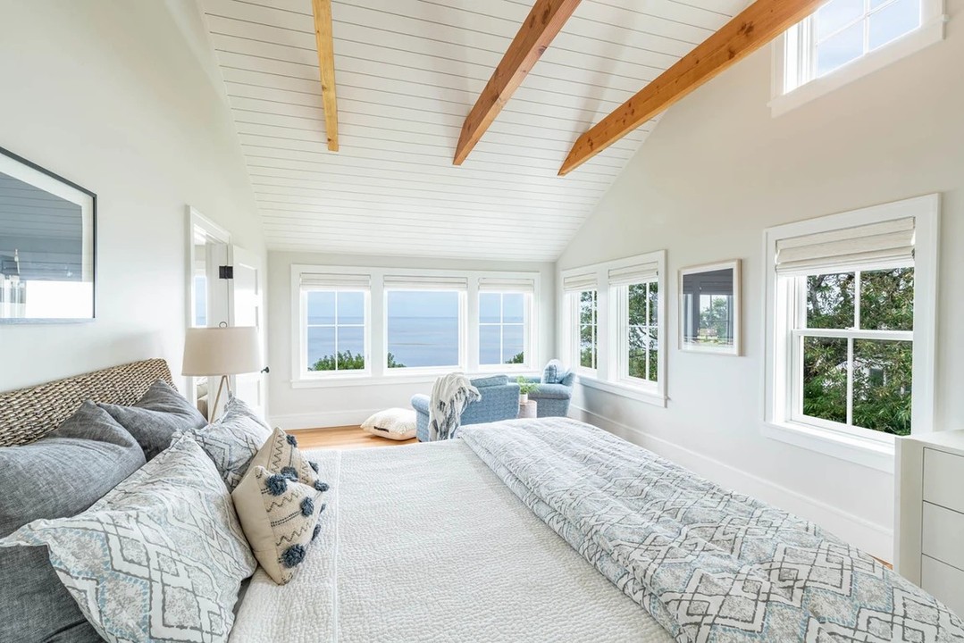 Comfort that feels as good as it looks.
#CapeAssociates #CapeCodCustomBuilder #CommitmentQualityIntegrity #CapeCodConstruction#CozyHome #BedroomInspo #HomeDecor #HomeStyle