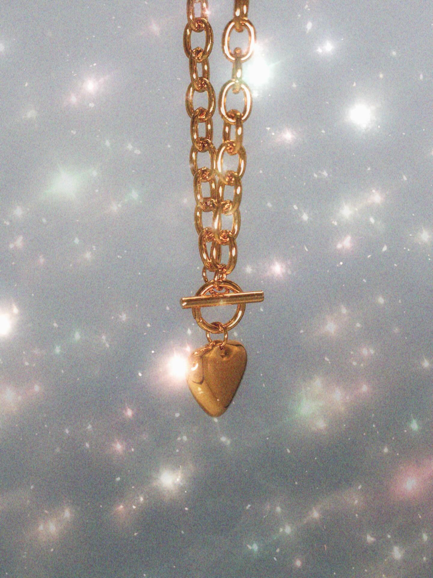 Coming soon - A statement heart, designed with a front closure—so it’s just as easy to put on as it is to love ❤️
.
.
.
.
.
#seesea #lovefromthesea #waterproofjewelry #tarnishfreejewelry #goldjewelry