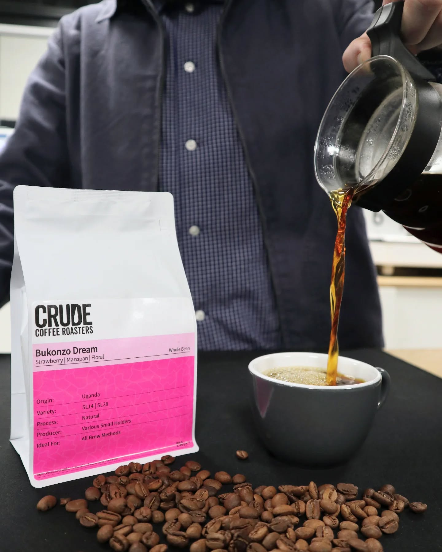 A dream you can taste. Our stunning new Ugandan single-origin is here, and it’s a true standout 🇺🇬
Celebrating the heritage and skill of the Bakonzo people in Uganda’s Rwenzori Mountains, this coffee is a tribute in every cup. Expect a beautiful harmony of juicy strawberry, sweet marzipan, and a delicate floral finish 🌸🍓
Processed with immense care, it’s a coffee that performs brilliantly no matter how you brew—espresso or filter ☕
Taste the dream, and grab a bag today!