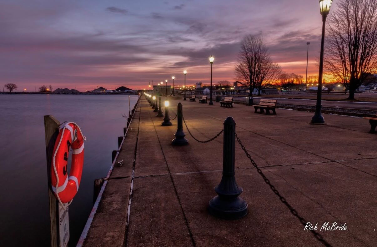 Sunset at the docks 🔥
Photo taken by the talented Rich McBride.
#visitconneautoh #conneautohio #sunset #conneautdocks #conneautharbor