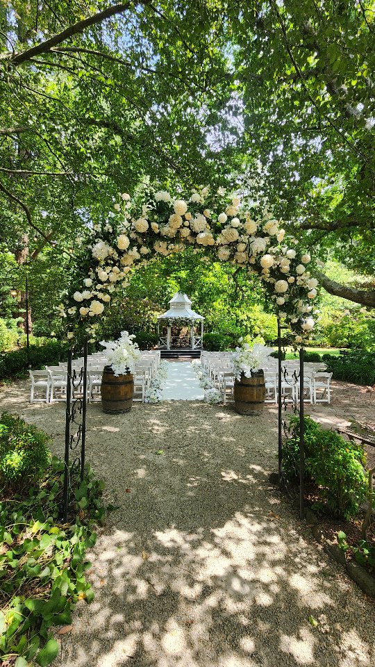 Our first wedding of the year, and a truly special one.
Ellie and Jack’s ceremony at Poets Lane was elegant, romantic and filled with so much heart.
Ellie and Jack, thank you for your trust, your warmth, and for being such a joy throughout the entire planning journey. Creating this day for you and seeing how much you loved every detail, meant the world to me.
Every floral piece from the ceremony was thoughtfully re-purposed and transformed for their reception at Nathania Springs, a seamless continuation of the story, which I’ll be sharing next.
Bride: @ellcarey_
Groom: @jackcareey
Faux flowers, styling, concept, candles @decodays
Venue: @Poetslane
Reception: @nathaniasprings
Aisle runner: @angelsfloralevents
#Decodays #PoetsLaneWedding #NathaniaSpringsWedding #MelbourneWeddings WeddingStylistMelbourne WeddingFloristMelbourne GardenWedding CeremonyStyling