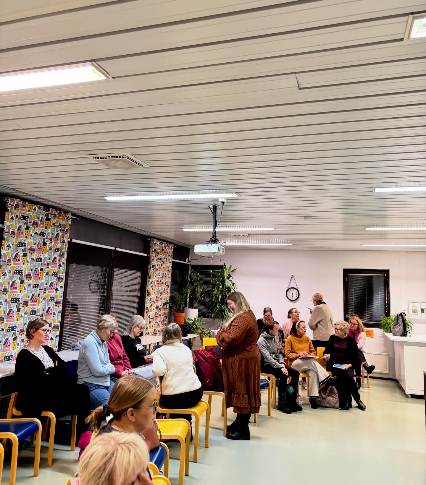 Viime viikolla alkoi kuoroarki, sekĂ€ tulevaan ÀÀnitykseen valmistautuminen. đ¶
#filianna #naiskuoro #lahti #kuorolaulu