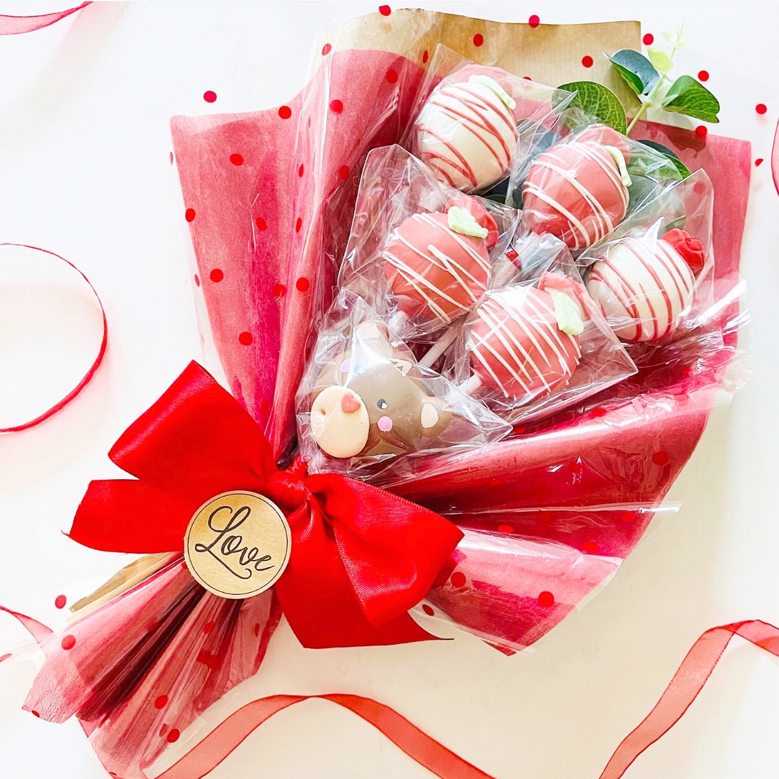 Valentine’s perfection doesn’t exist … or does it? 🎁💝 💐
Skip the ordinary flowers and wow your Valentine with our mouth-watering handmade Cake Pop Bouquet!
Available to ORDER NOW through the link in our bio -x-
#cakepops #valentinescakepops #valentinesday #galentinesday #love