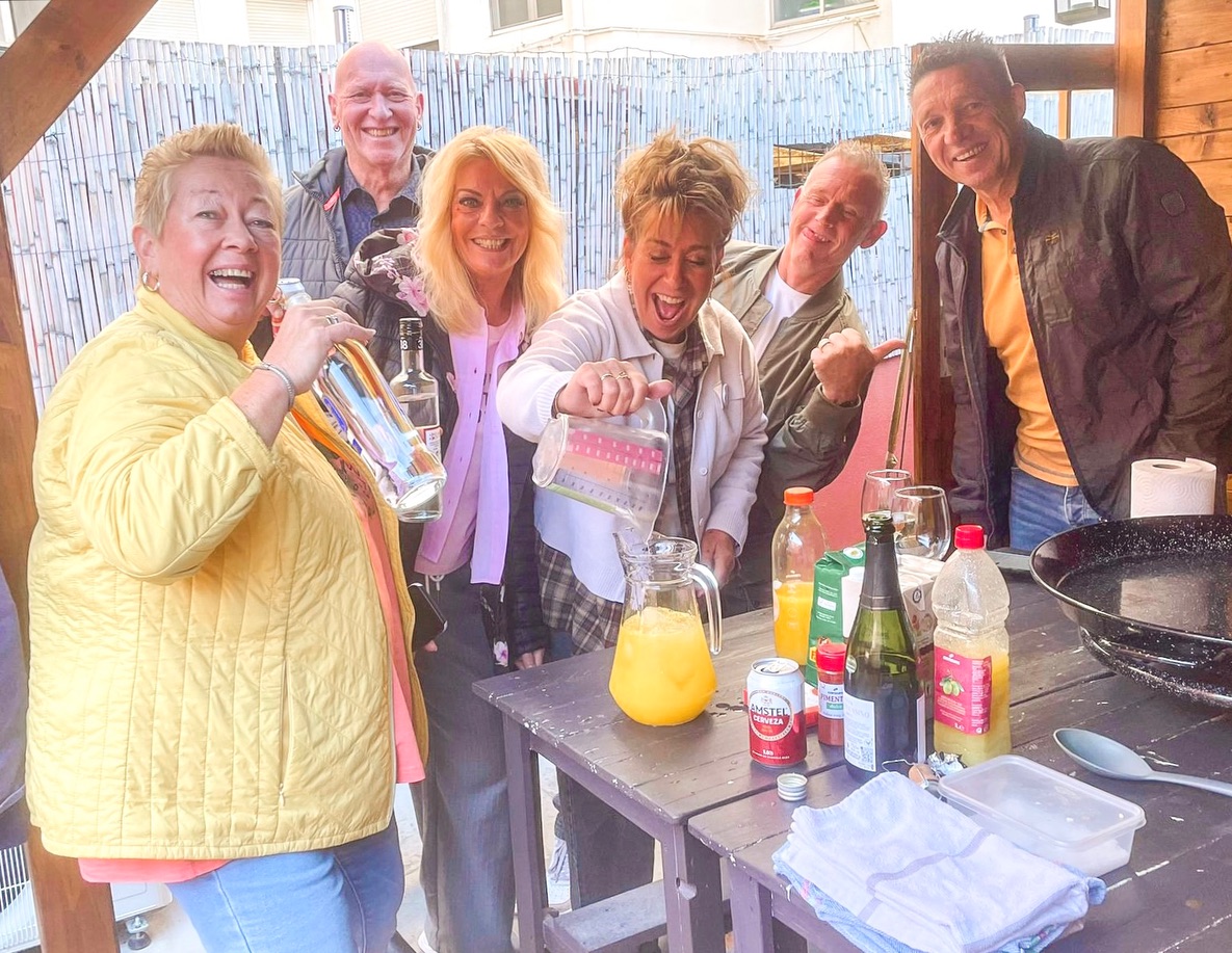 Foodies… listen up.
Two things Valencia is famous for? Exactly… Paella & Agua de Valencia!
Sure, you could just pop into one of the many bars or restaurants and enjoy them…
But what’s more fun than that?
👉 Learning how to make them yourself and yes (we’re not silly), eating and drinking it all afterwards 😉
Around New Year, Petra and her amazing crew visited Valencia and truly did it right. Fireworks, street parties, outdoor terraces, sunshine… and most of all: enjoying each other. Petra even ran a 5K race 💪 while the rest of the group (again… smart people 😄) cheered her on from the sidelines with a glass of wine in hand.
One of their absolute highlights?
✨ Our Paella Cooking Workshop, led by our ever enthusiastic chef Robert!
On a sunny rooftop terrace, the group enjoyed delicious aperitivos, learned how to cook an authentic Valencian paella, and mastered the art of Agua de Valencia. (And for those who don’t know this drink yet… let’s just say there’s not much water in it).
Looking for a private or group activity in Valencia?
At Get Involved Valencia we organise unforgettable experiences for friends, teams & companies:
🥘 Paella cooking workshops
🍷 Wine tastings
🥾 Hiking trips with breathtaking cliff views
🚲 Easygoing city tours
🎨 Ceramic workshops to create your own Valencian souvenir
…and so much more!
Petra & co; your photos and stories say it all. From the very first moment we met you, we knew: this is going to be fun. And that’s exactly what we do it for; real connection, laughter and good vibes.
Take care, cherish your friendship, and come back to sunny Valencia soon ☀️
We’ll welcome you with open arms!
All the love,
June 🧡
.
.
#getinvolvedvalencia #paellacookingclass #valencia #visitvalencia #aquadevalencia