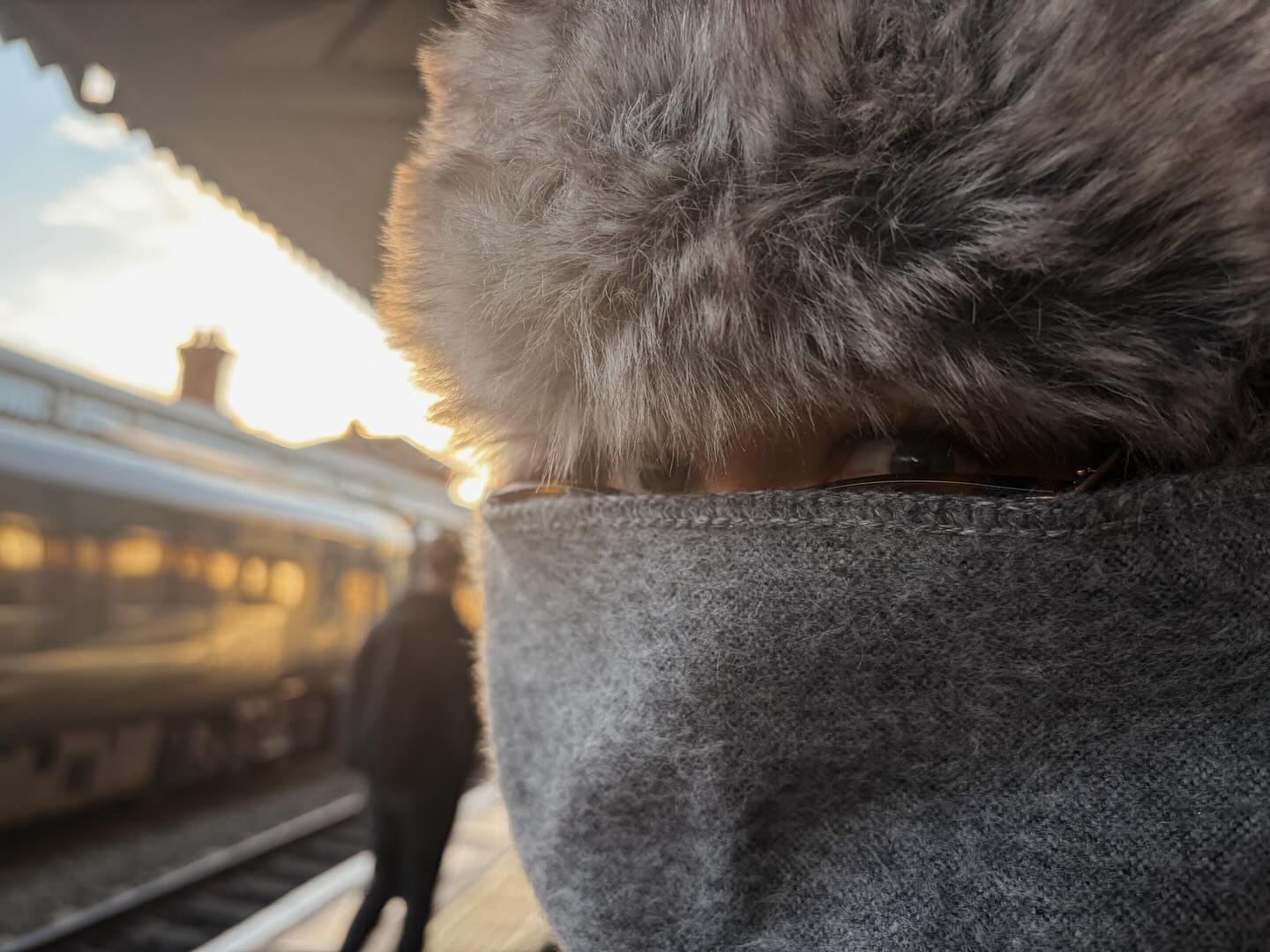 it’s been cold and I have a cold and too many photos from the last few months but here’s a glimpse 🫶🏼🩷 hope everyone is having a good start to the year ♥️
.
•
•
•
•
•
•
#writer #writingabook #authorofinstagram #writing
#writingcommunityofinstagram