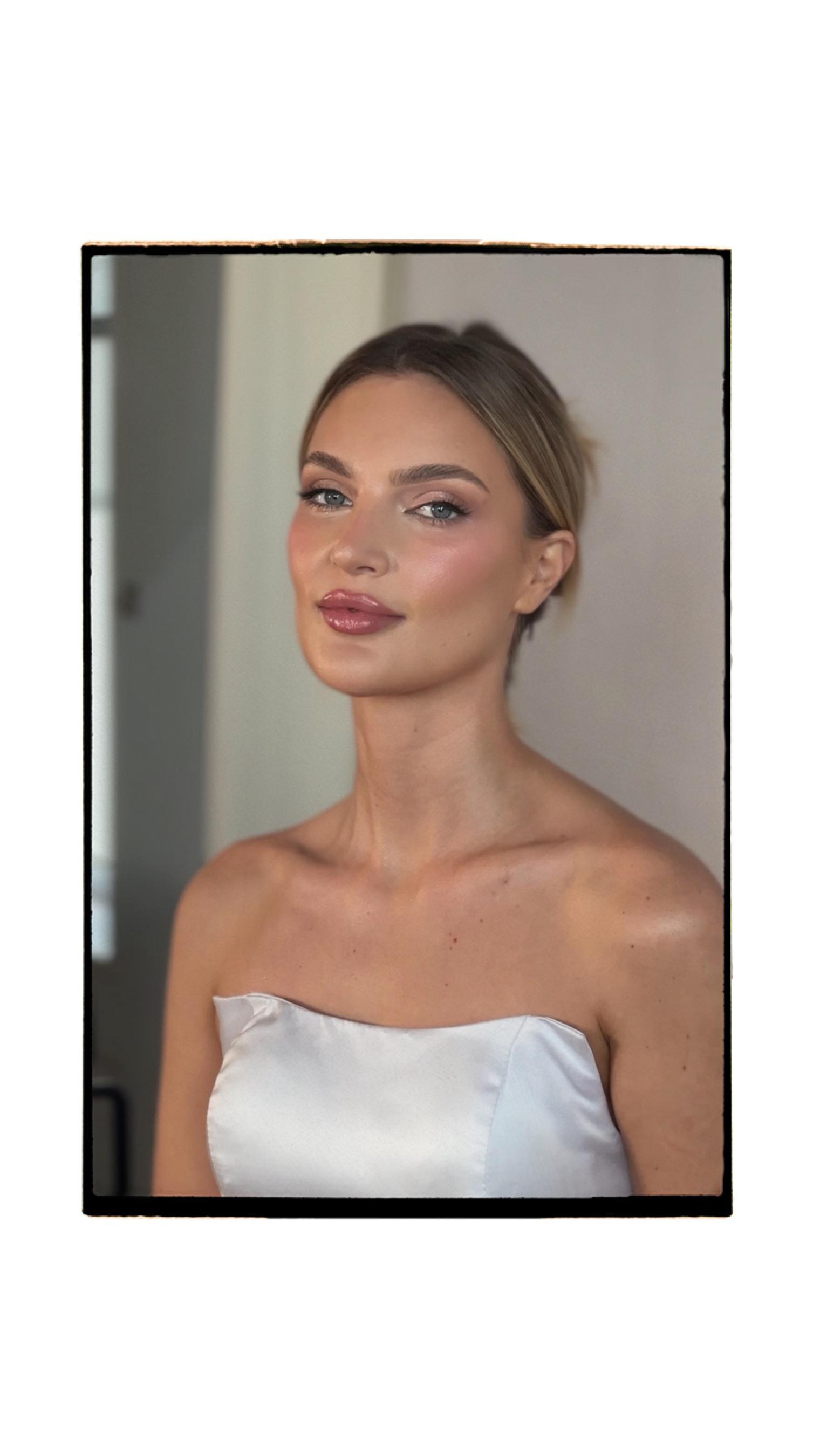 Spent the day learning @caitlynmeyermua signature bridal makeup and I’m beyond inspired. Her product knowledge, technique, and next-level skin prep create the most relaxing, elevated experience for brides. We then watched her create fluffy waves in a soft half-up style, seamlessly transitioning into a French twist for a second bridal look that feels classic yet modern.
So thankful to be freelancing alongside Caitlyn and her amazing team this year, and excited to implement these new techniques as we head into the new year.
Cheers to growth, glowing skin, and 2026 🥂