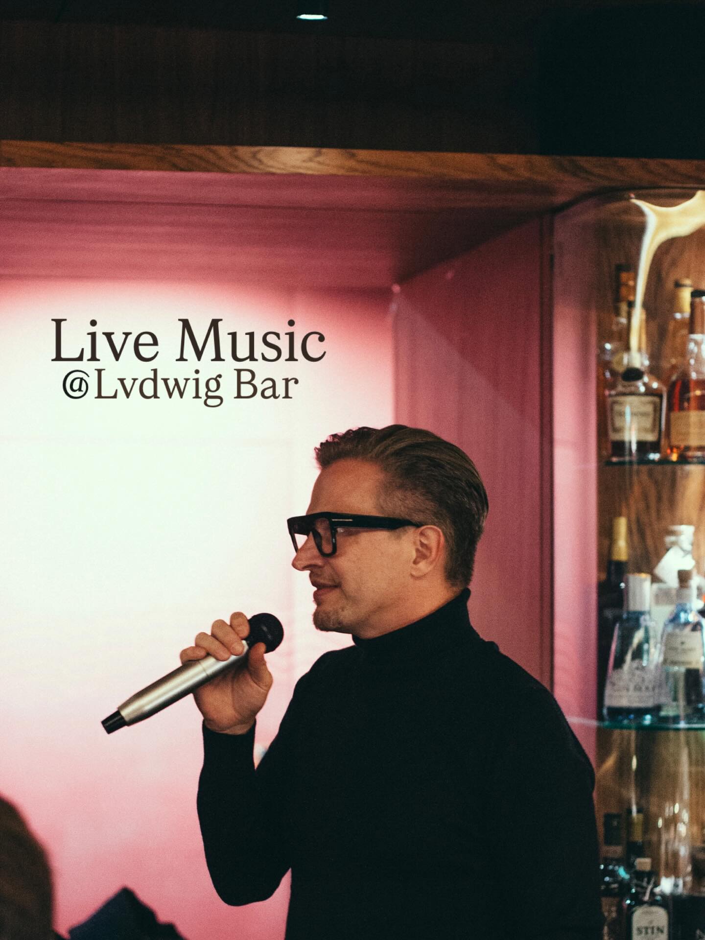 Live music, great drinks and the right atmosphere 🎶🍸
On selected Wednesdays, @jengis.g brings live music to Lvdwig Bar from 8–10 PM — relaxed, soulful and perfect for a midweek night out.
Add to that:
✨ new cocktails
🥂 Happy Hour from 5–7 PM on our Sprizz
🖤 and the kind of vibes that turn Wednesdays into something special
Check our Stories for the exact dates
and make your Wednesday plans accordingly. 🖤🍸
#lvdwigbar #cocktailbar #cocktailbarvienna #barsvienna #viennadrinks