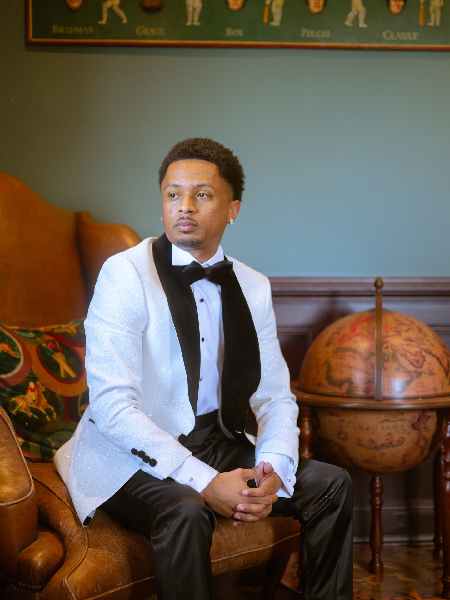 Strength, elegance, and a quiet anticipation.
A groom in his moment — ready for forever
#GroomAesthetic #CinematicGroom #UKWedding #WeddingCreatives #groomportrait