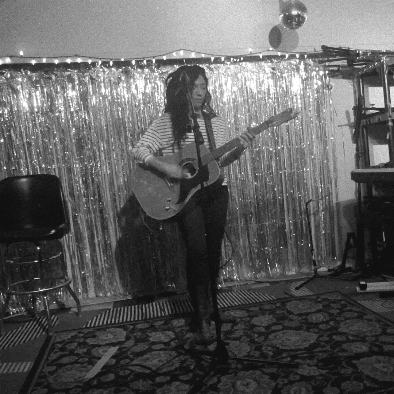 Mixing, mingling and music-ing with gratitude this past weekend✨From @secondsundays_bettys (many thanks @xineraquel for hosting 🪩💓) to band rehearsal (and shenanigans) with my soul fam (playing live full band @deeslounge615 Thursday 1/29 from 6-8:30 pm with @bellaonbass 🙌🏾💁🏽♀️💜⚡️)…what a delight + treat to experience and collab creatively. #music #livemusic #nashville #fyp #foryou