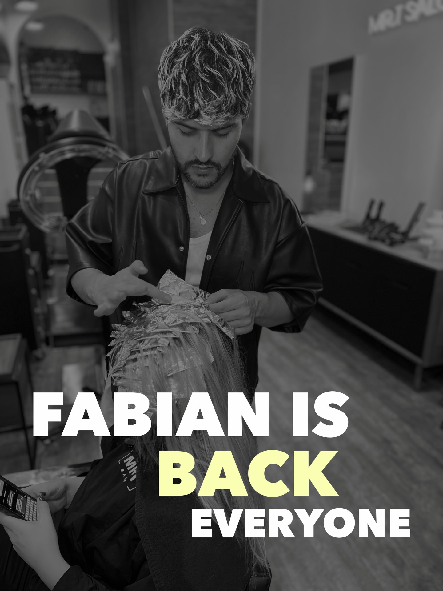 Fabian is back ✂️ After 6 weeks soaking up Colombia 🇨🇴, he’s back behind the chair doing what he does best. Fresh cuts, fresh energy.
Bienvenido de vuelta, Fabian 🔥 Don’t forget to book your appointment! #mrtsalon #richmondsalons #bestrichmondsalon